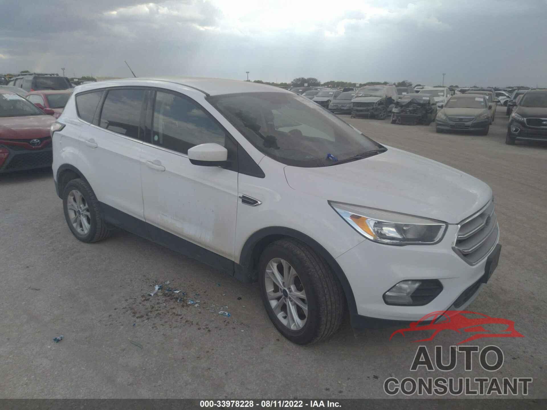 FORD ESCAPE 2017 - 1FMCU0G95HUD44445