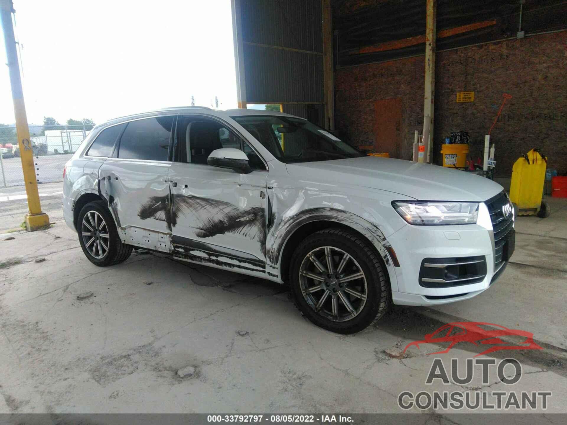 AUDI Q7 2018 - WA1LAAF71JD012294