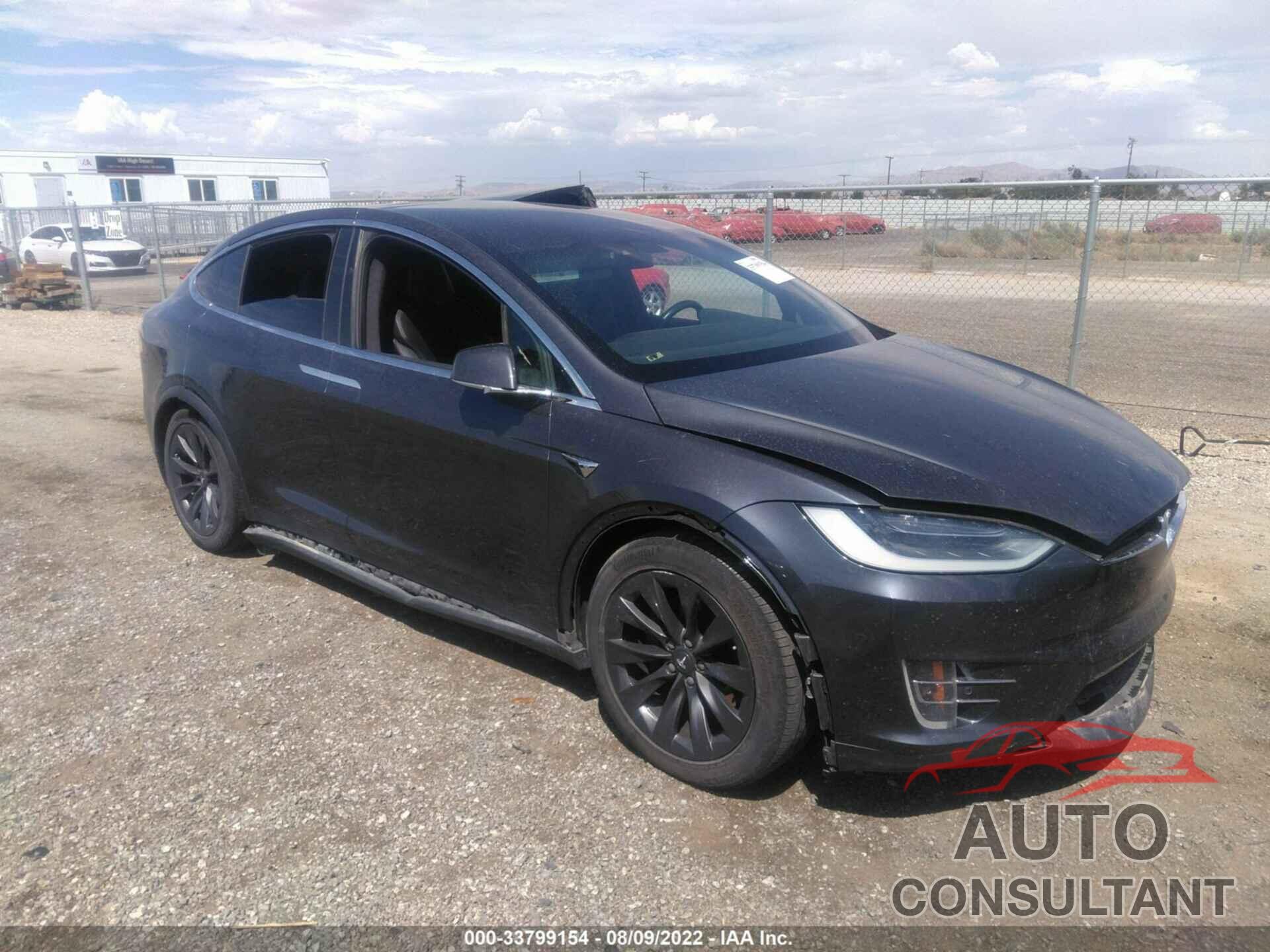 TESLA MODEL X 2018 - 5YJXCAE28JF101540