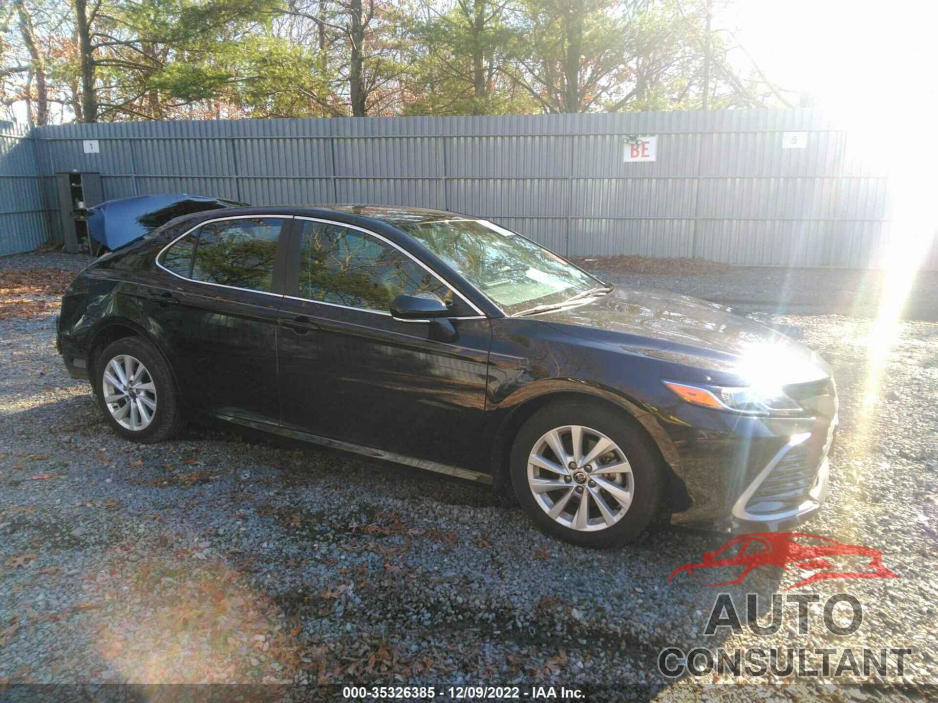 TOYOTA CAMRY 2022 - 4T1R11BK1NU055402