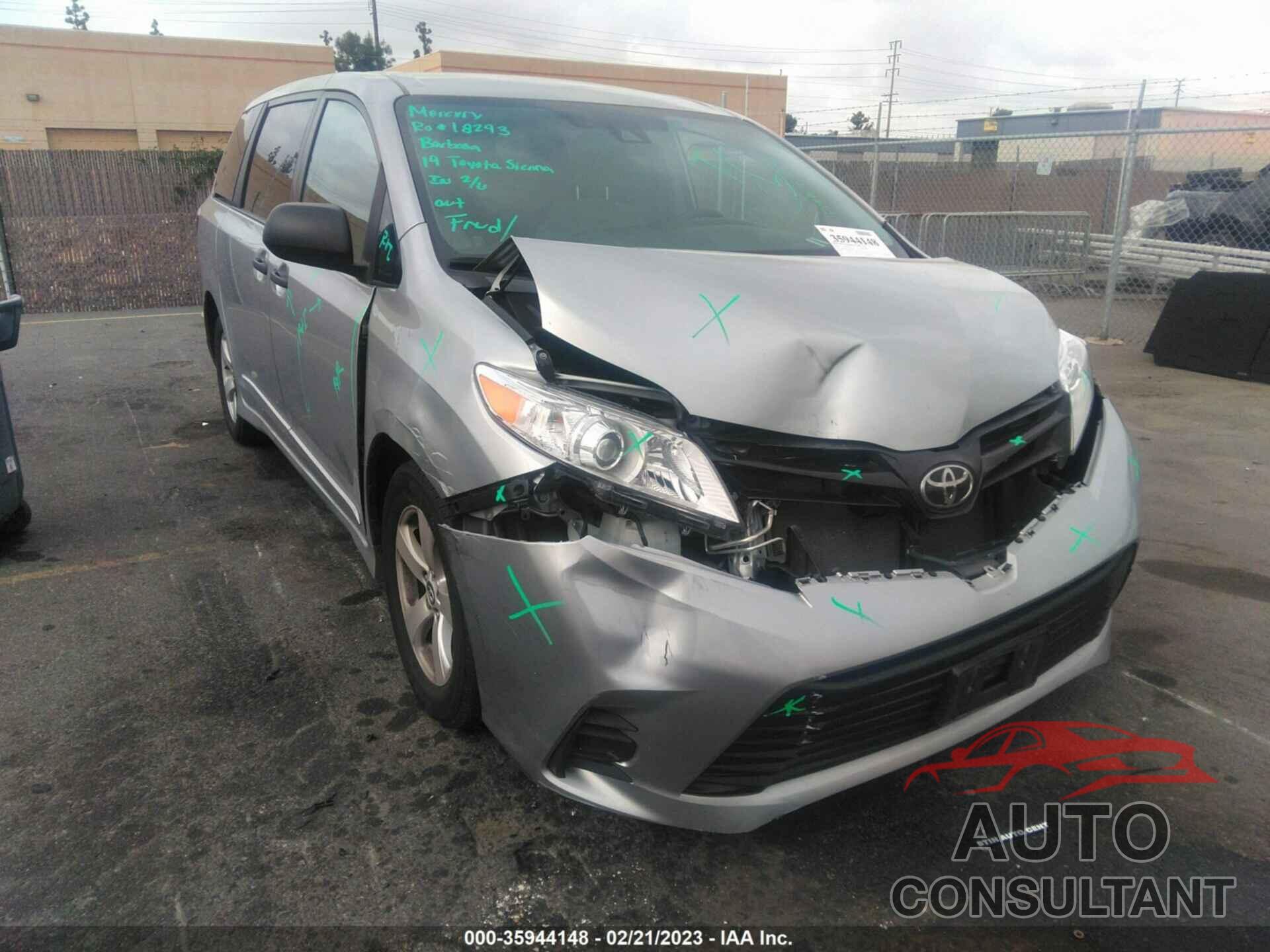 TOYOTA SIENNA 2019 - 5TDZZ3DCXKS996586