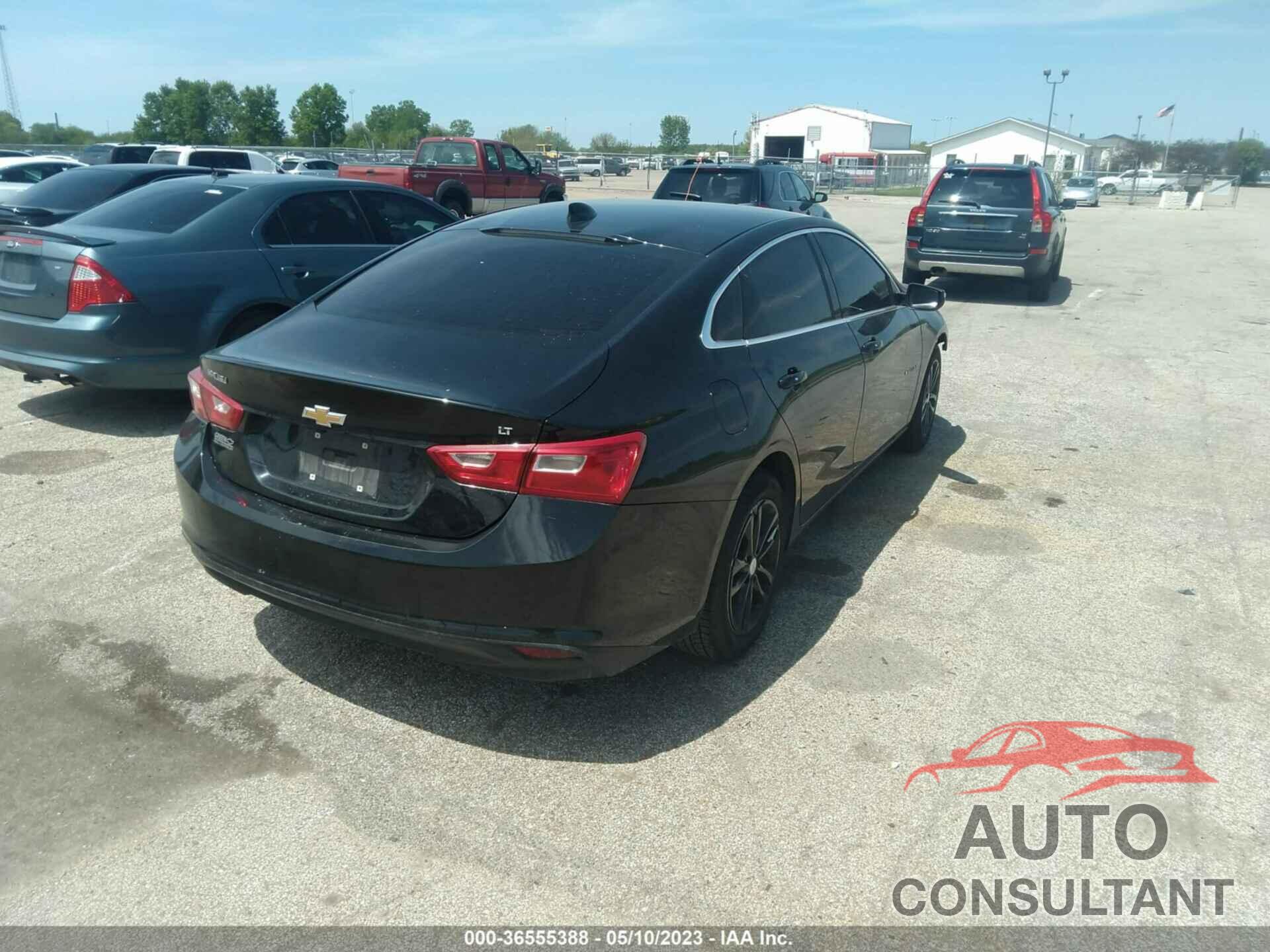 CHEVROLET MALIBU 2017 - 1G1ZE5ST9HF194462