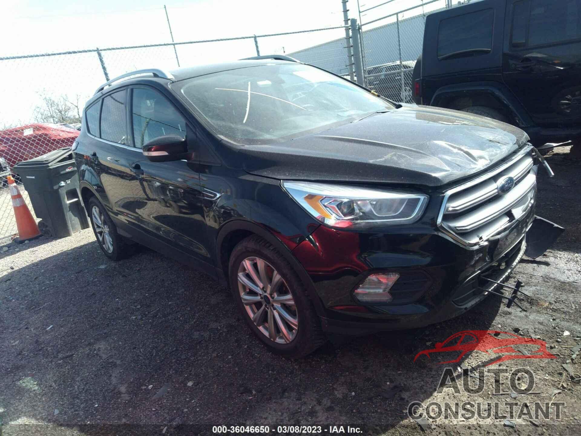 FORD ESCAPE 2017 - 1FMCU9JD5HUC56545