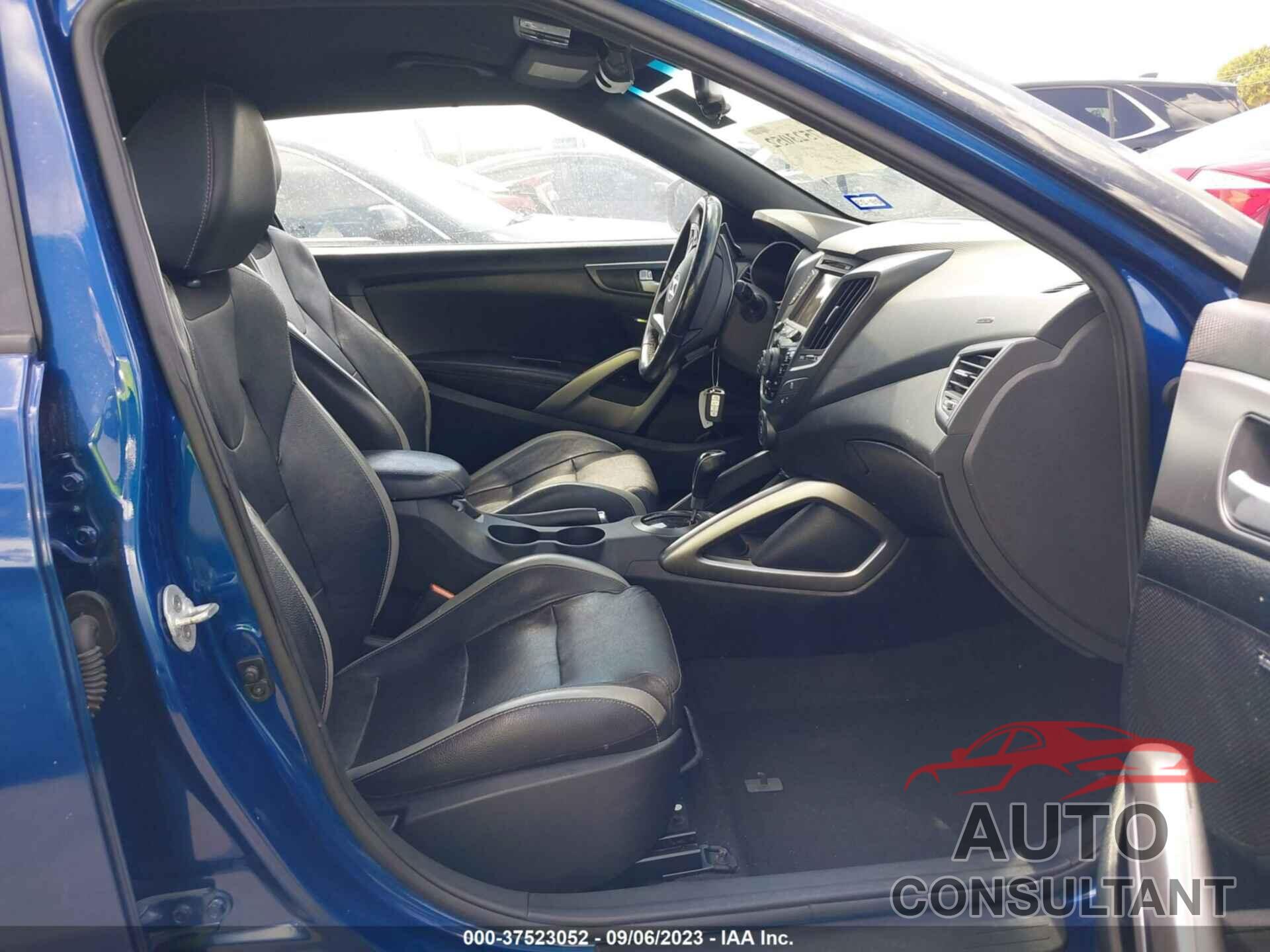 HYUNDAI VELOSTER 2016 - KMHTC6AEXGU277576