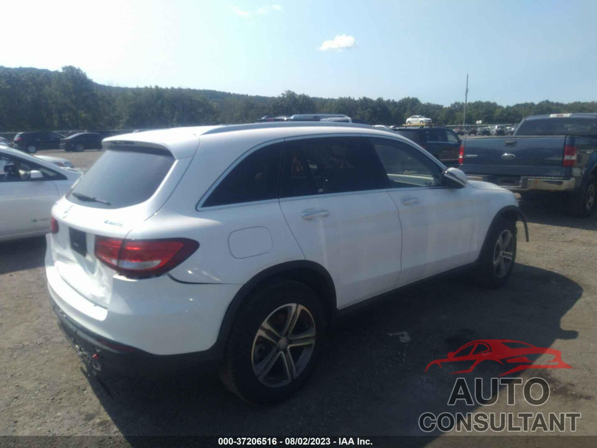 MERCEDES-BENZ GLC 300 2016 - WDC0G4KBXGF055008