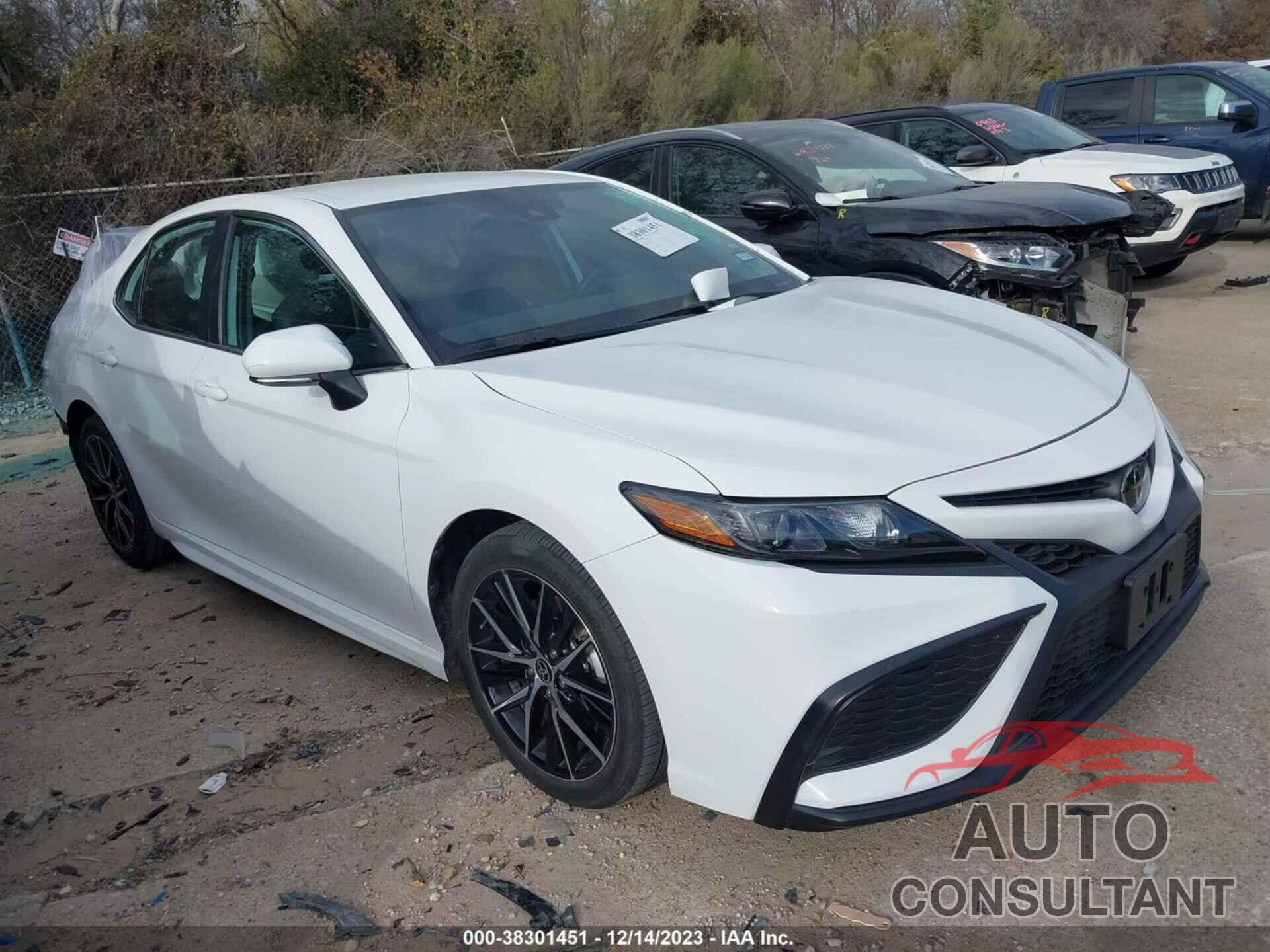 TOYOTA CAMRY 2023 - 4T1G11AK1PU755657