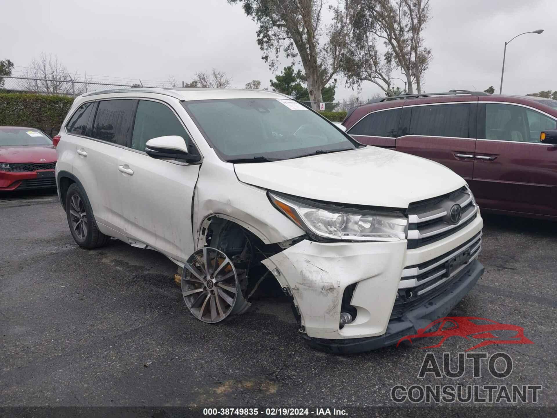 TOYOTA HIGHLANDER 2018 - 5TDKZRFH0JS543301