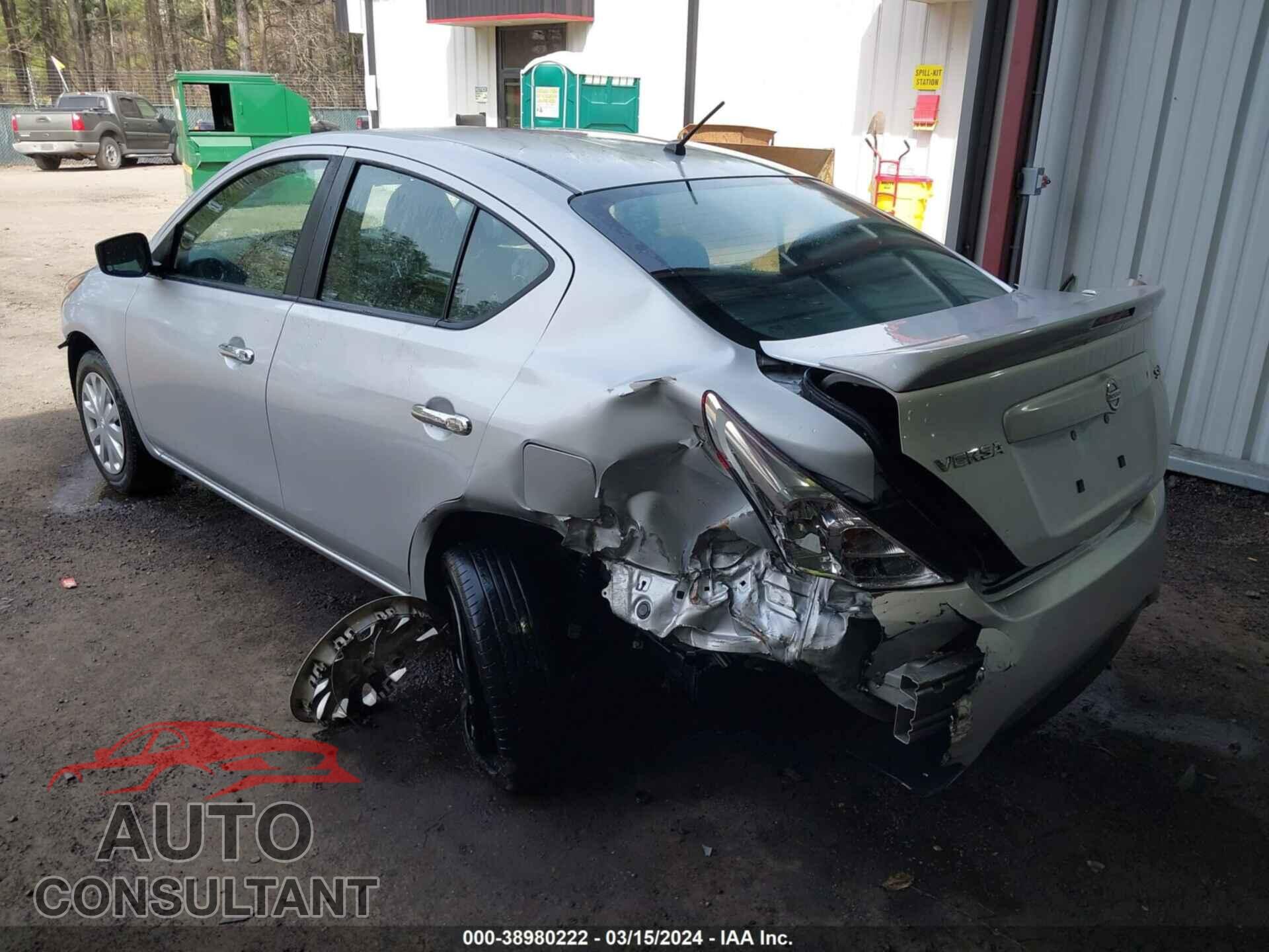 NISSAN VERSA 2017 - 3N1CN7AP3HL875755