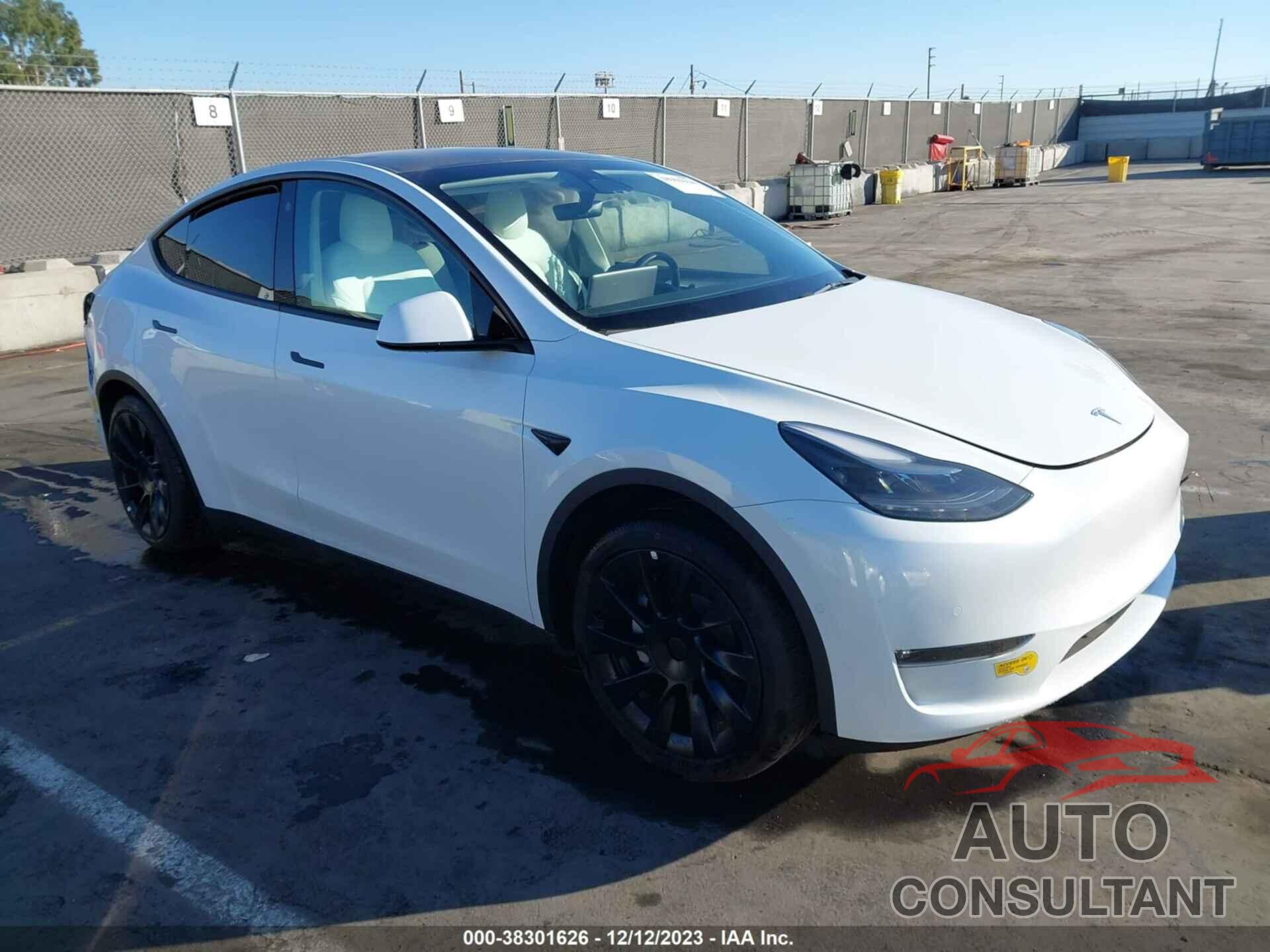 TESLA MODEL Y 2022 - 7SAYGAEE9NF544131