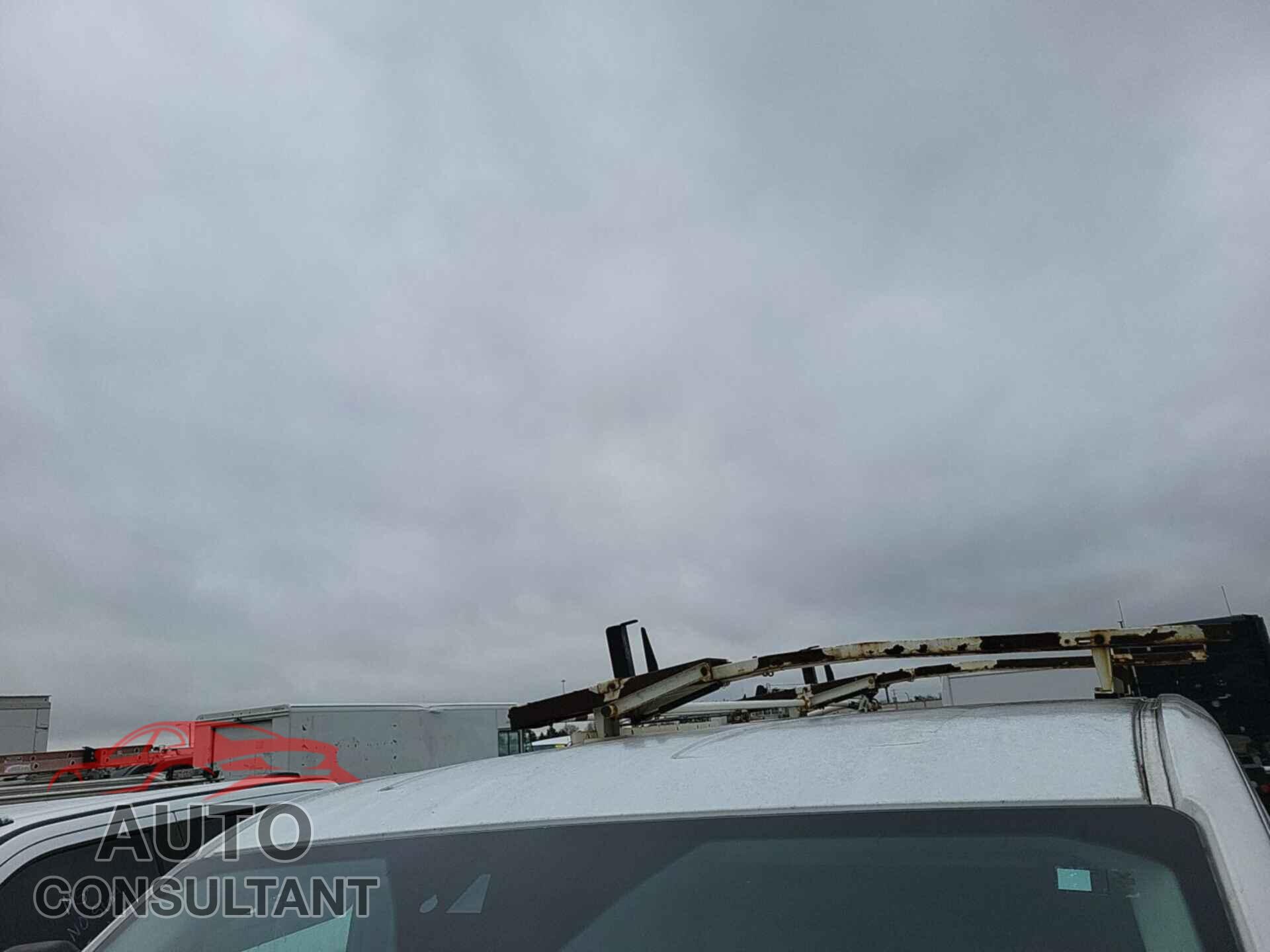 FORD TRANSIT 2017 - 1FTYR1YM0HKB19043