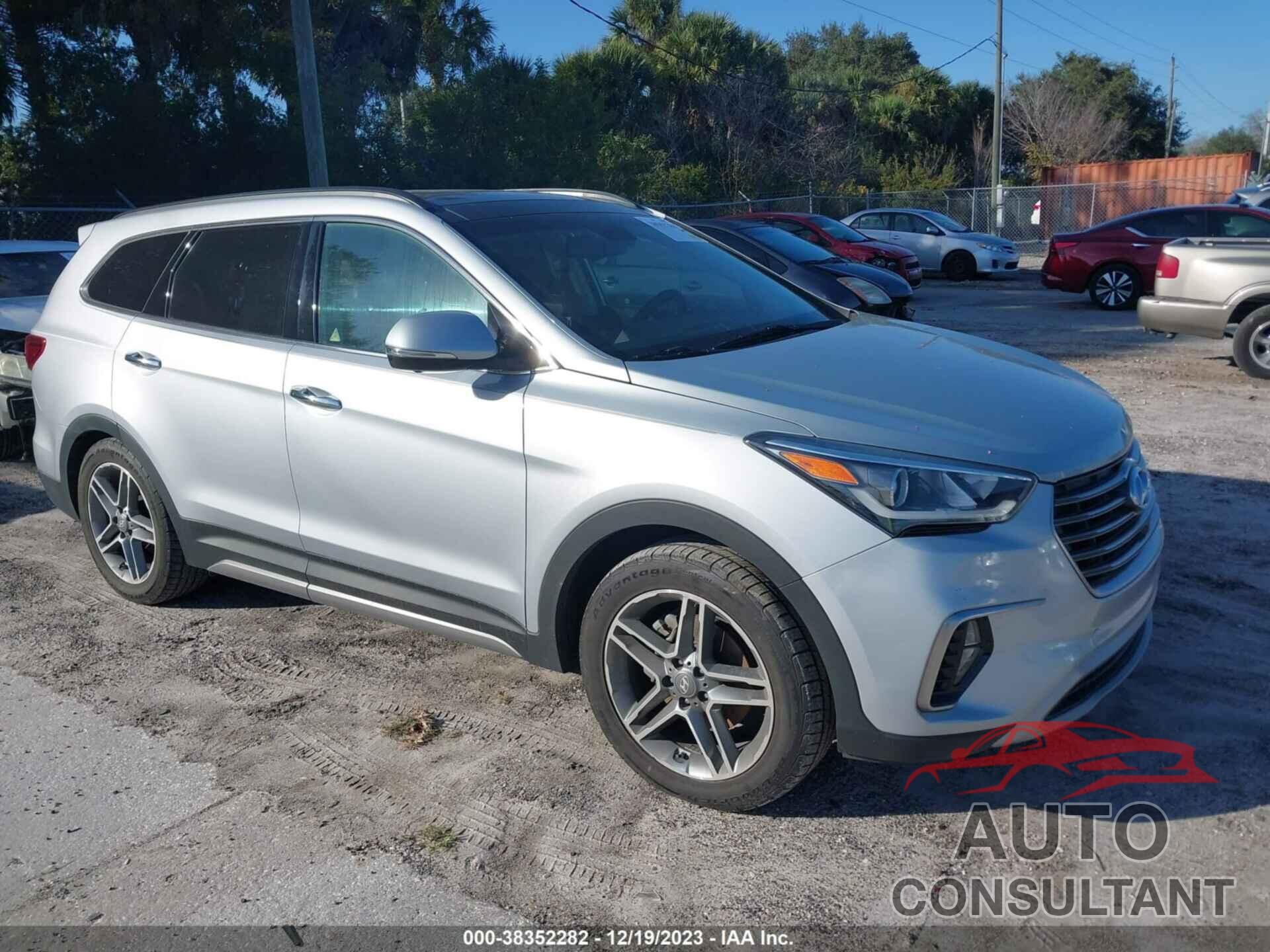 HYUNDAI SANTA FE 2018 - KM8SR4HF1JU275008