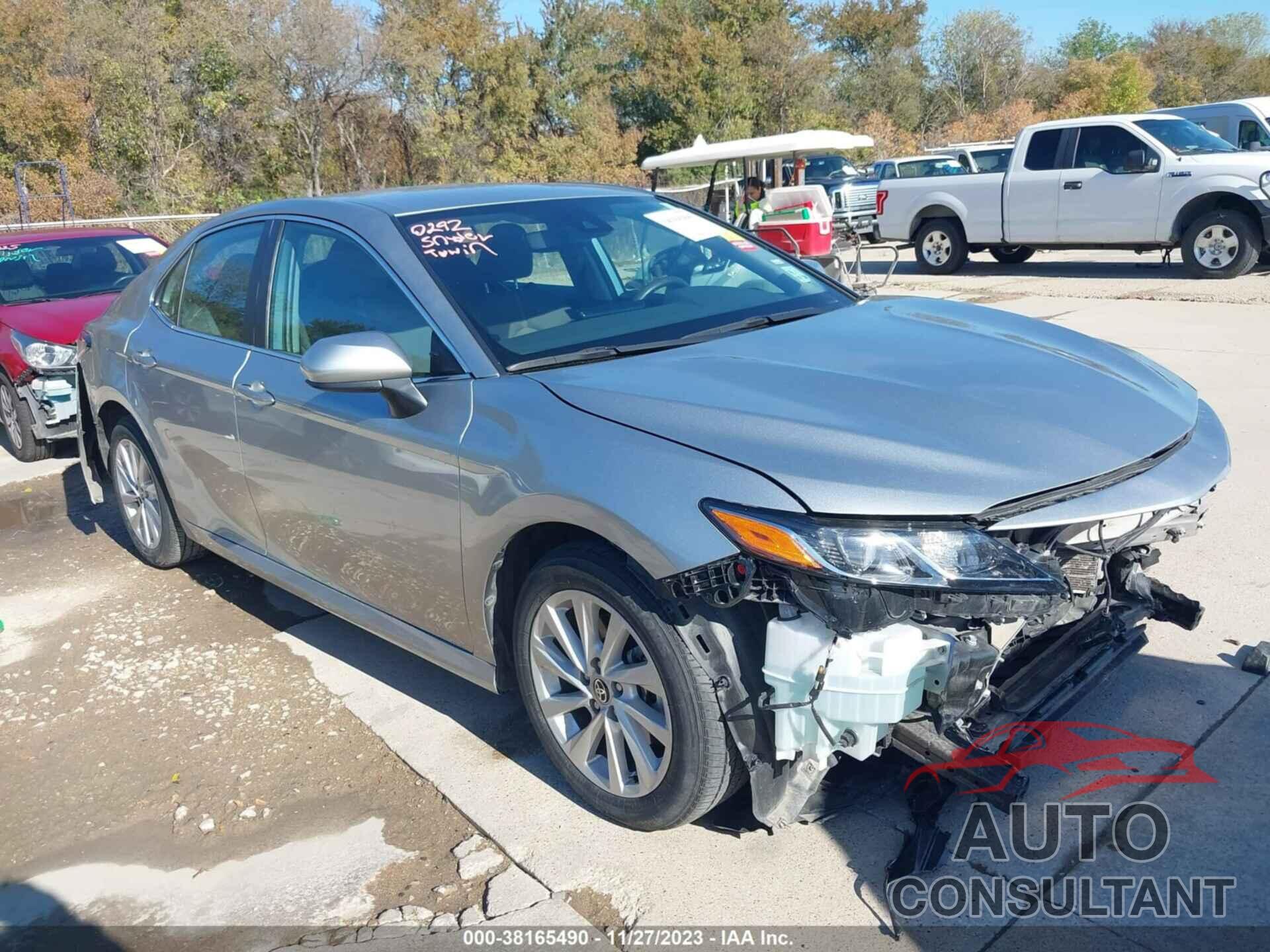 TOYOTA CAMRY 2022 - 4T1C11AK5NU698455