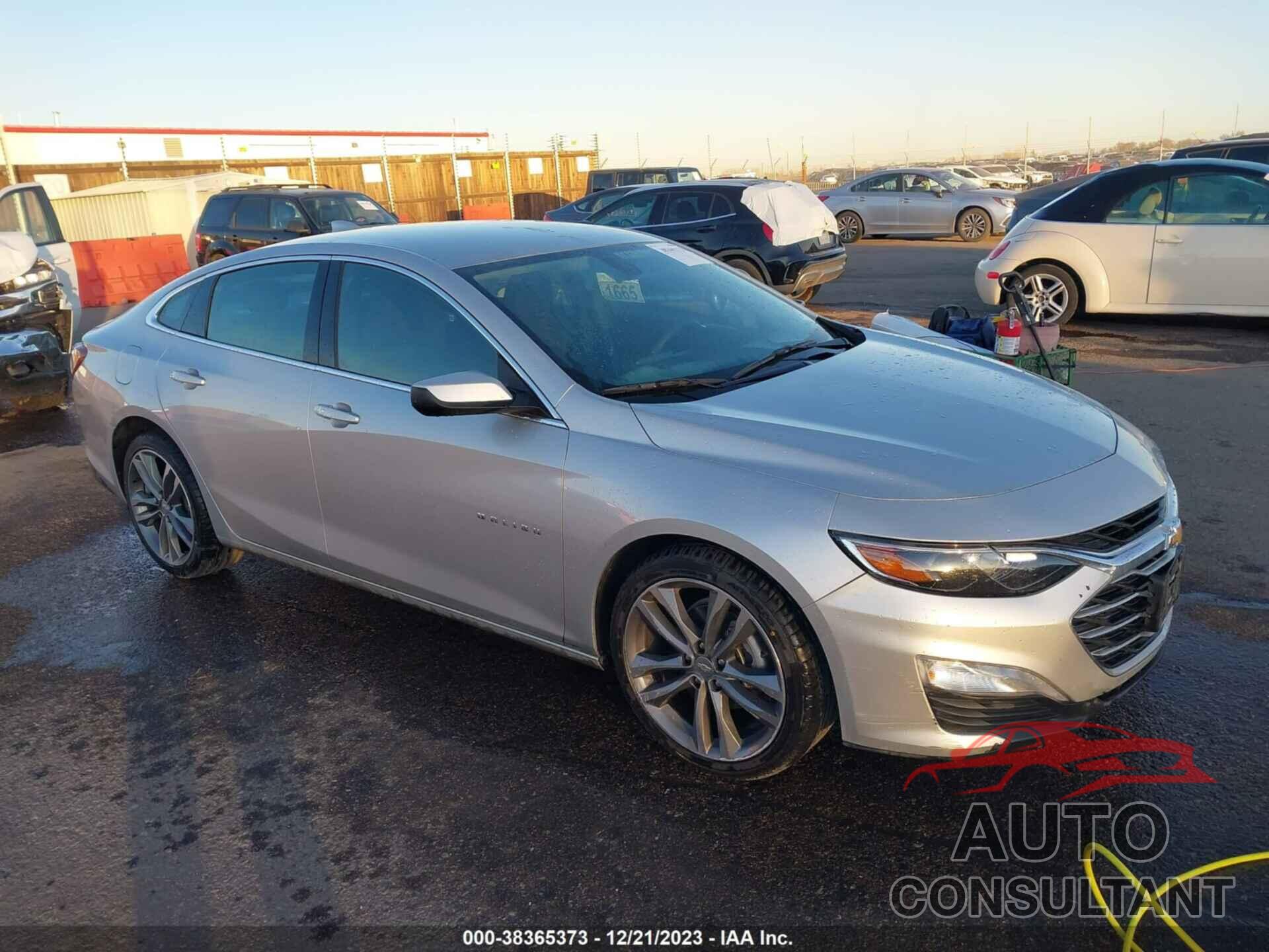 CHEVROLET MALIBU 2022 - 1G1ZD5ST5NF137853