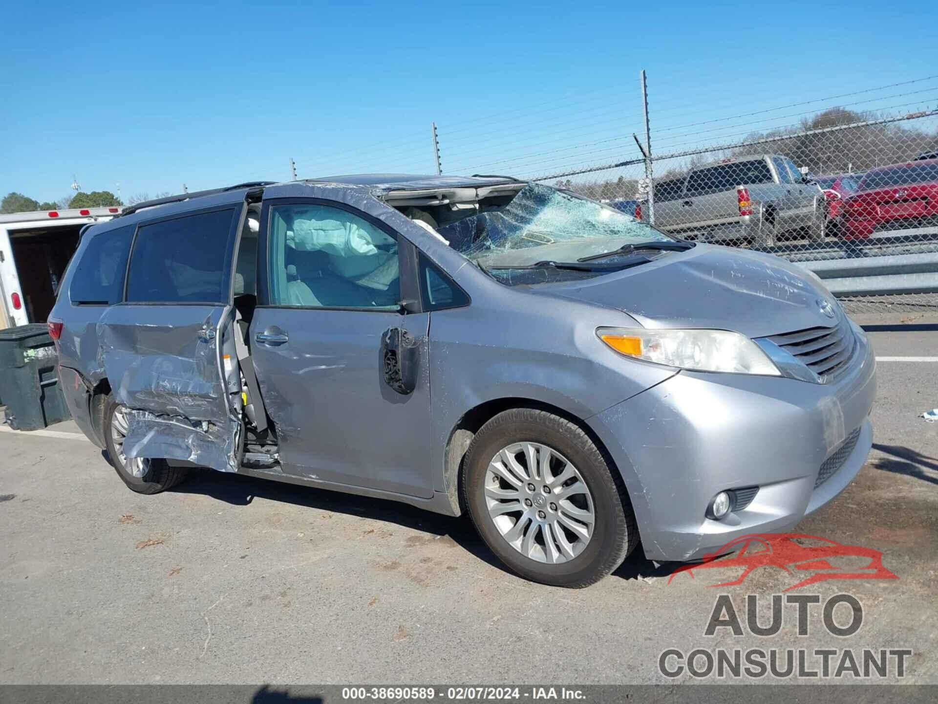 TOYOTA SIENNA 2017 - 5TDYZ3DC7HS814654