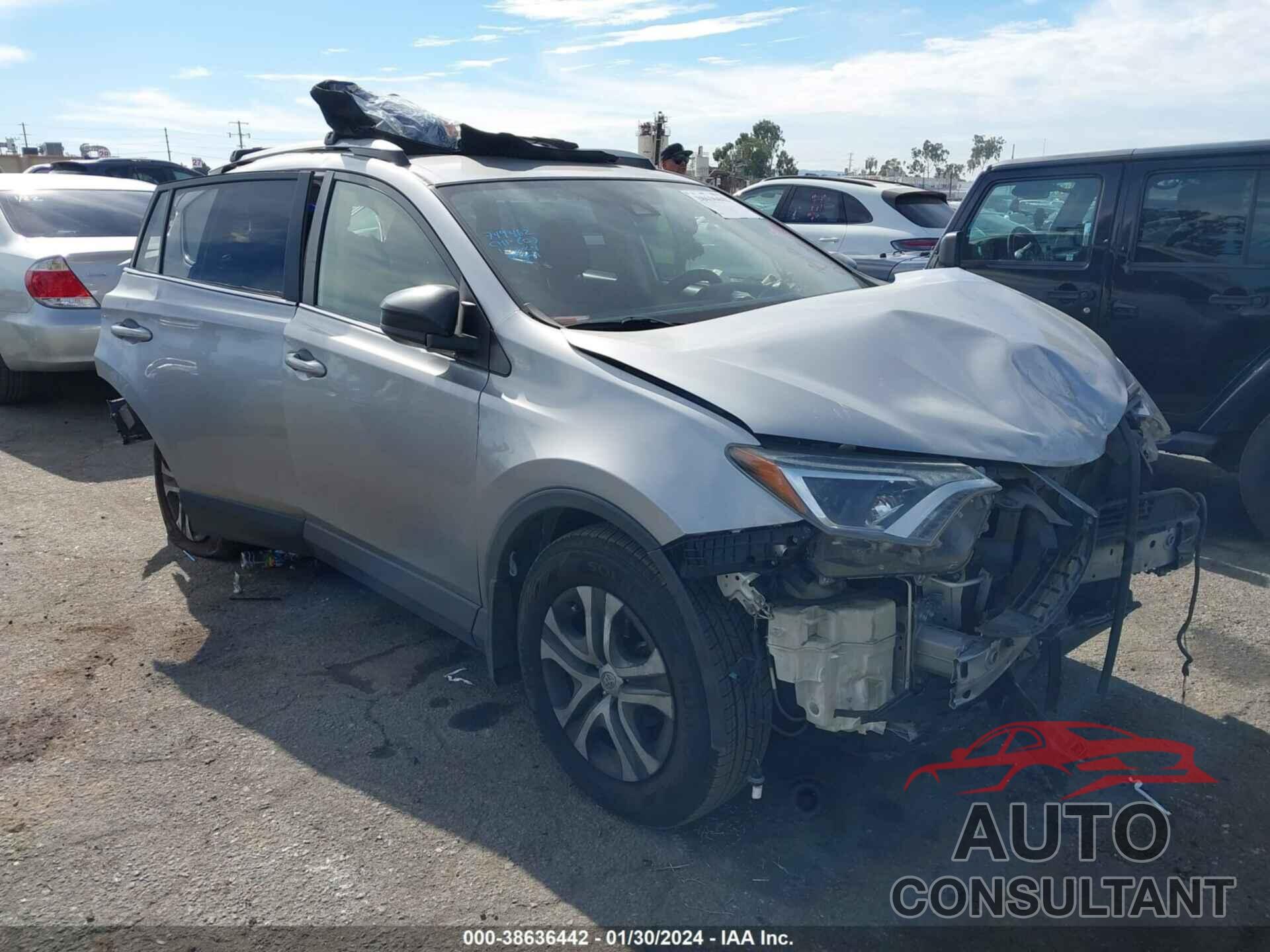 TOYOTA RAV4 2018 - JTMZFREV0JJ175908