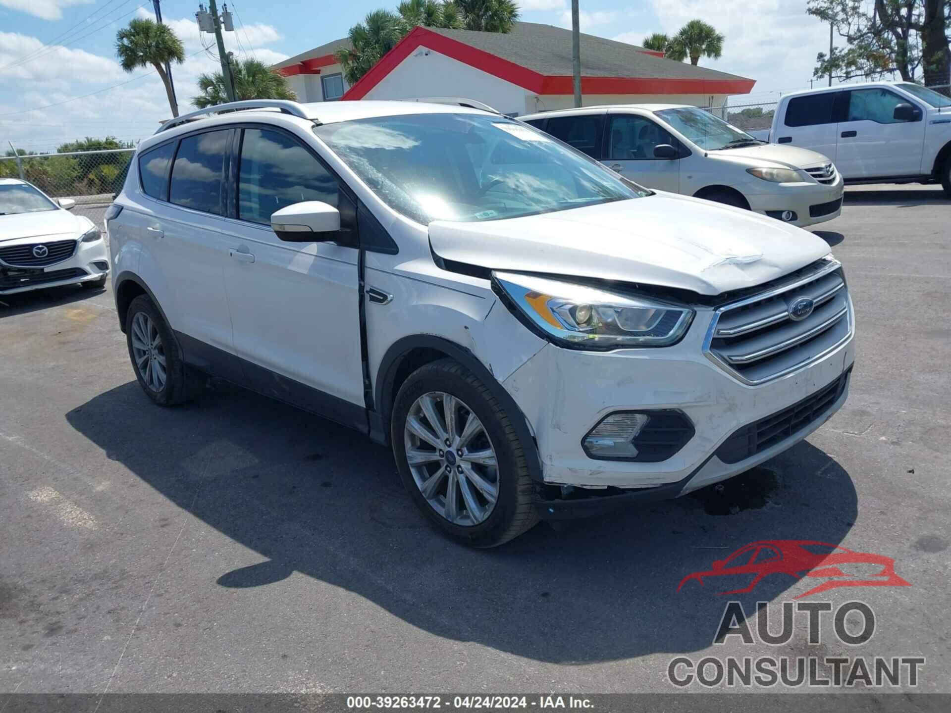 FORD ESCAPE 2017 - 1FMCU0JD0HUE06315