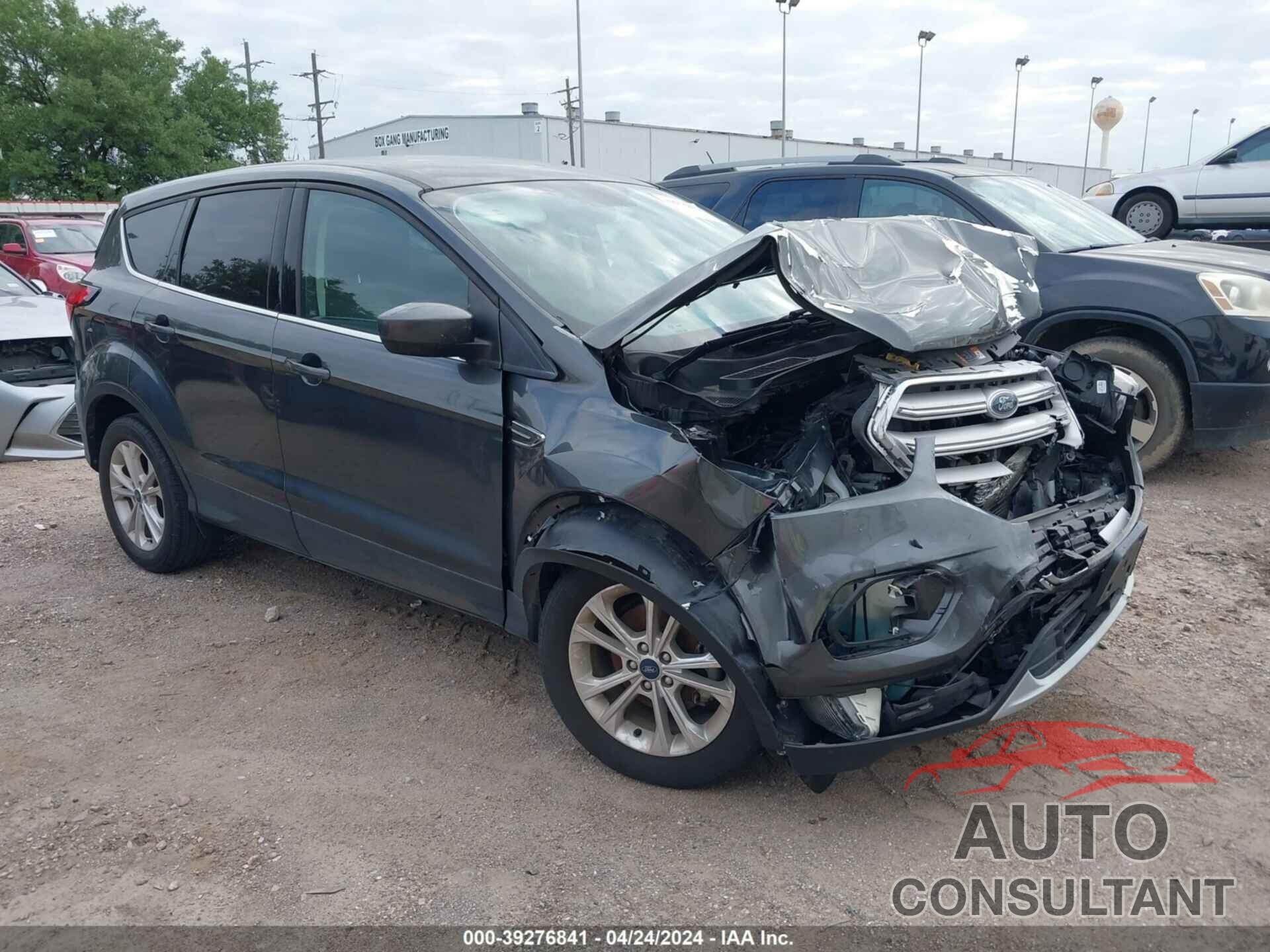 FORD ESCAPE 2019 - 1FMCU0GDXKUC34096