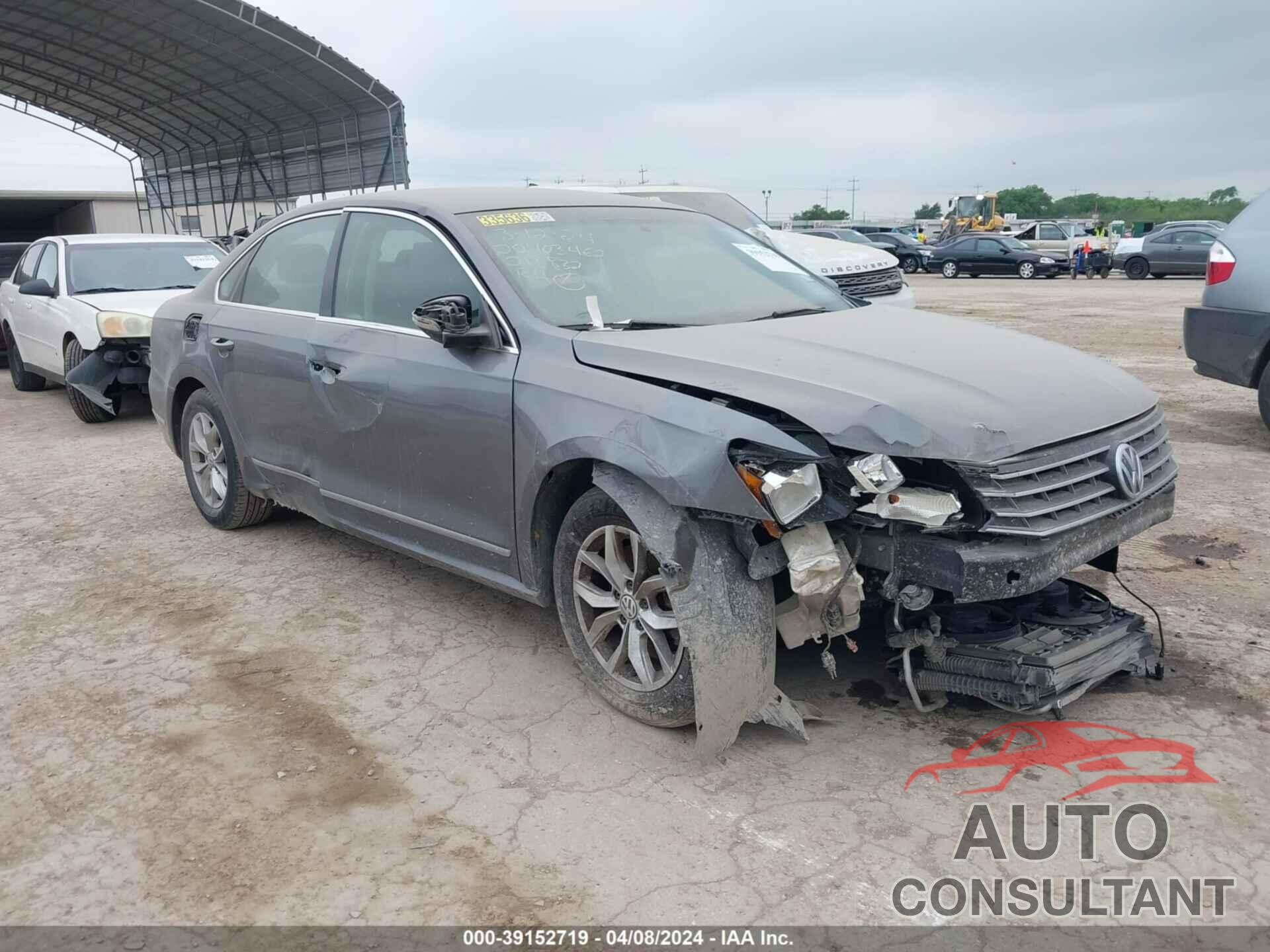 VOLKSWAGEN PASSAT 2016 - 1VWAS7A34GC018832