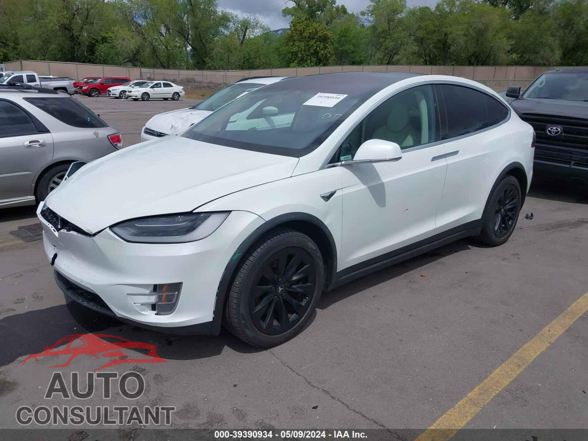 TESLA MODEL X 2017 - 5YJXCBE21HF066503
