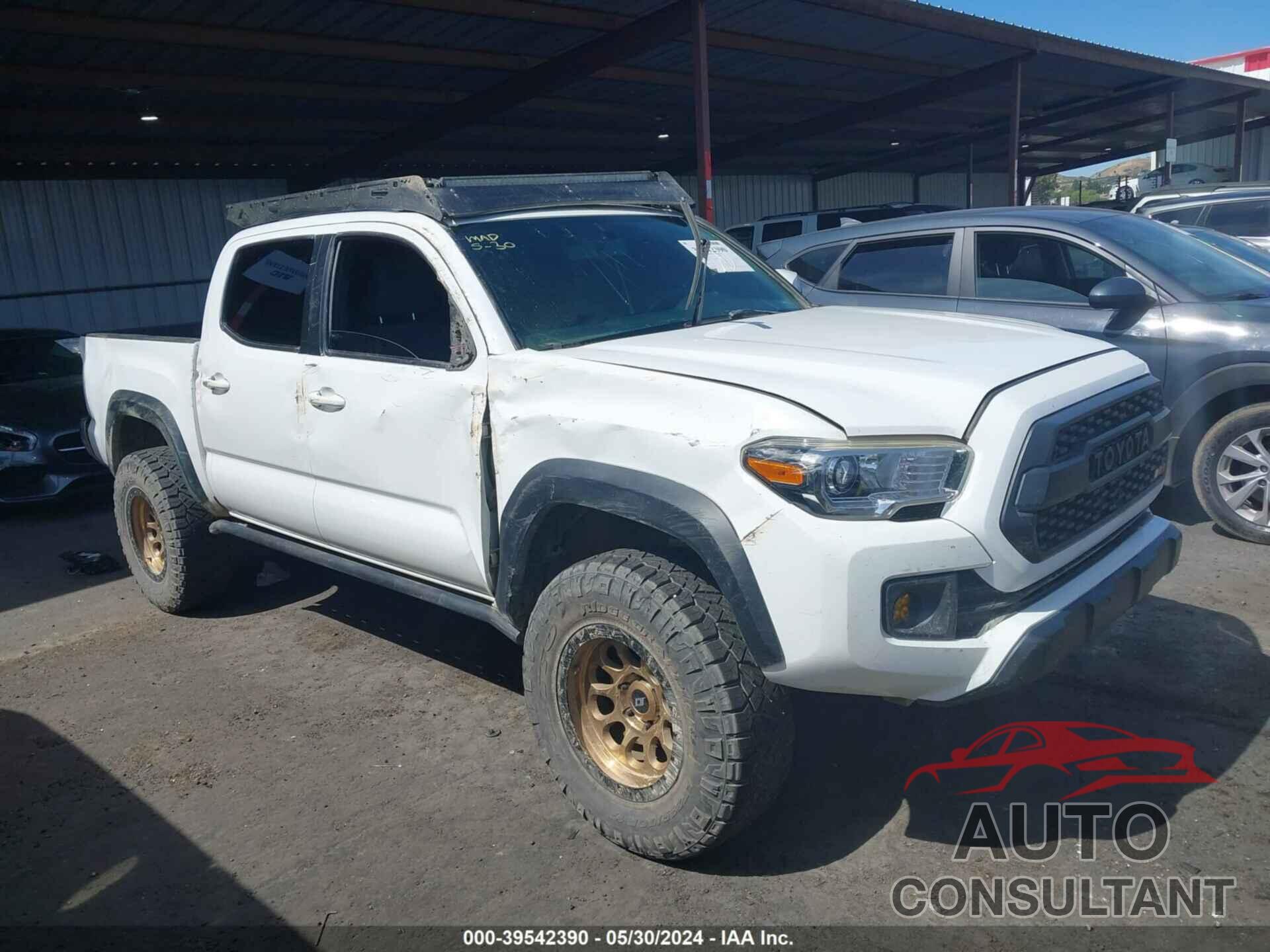 TOYOTA TACOMA 2017 - 5TFCZ5AN9HX101325