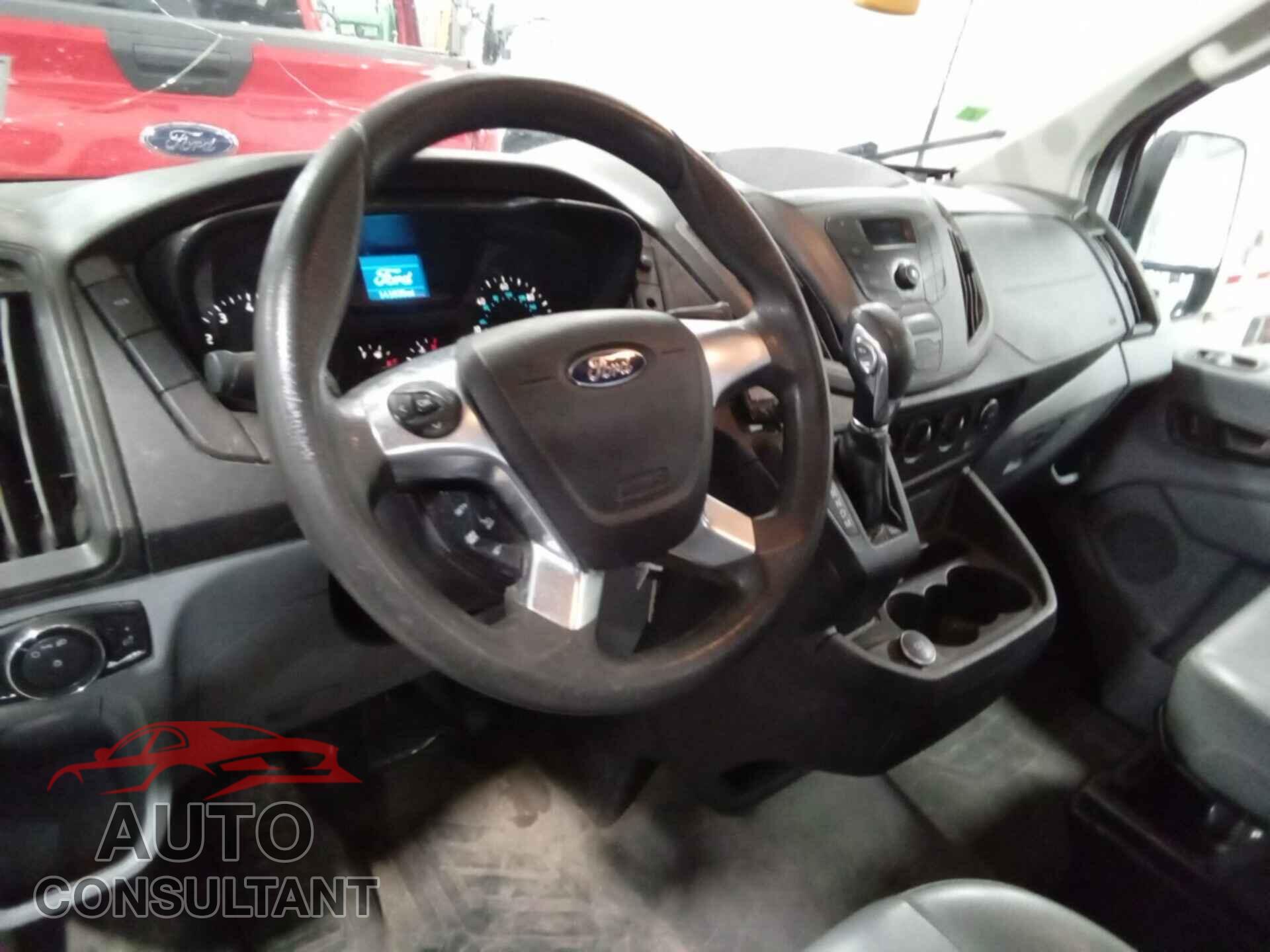 FORD TRANSIT 2018 - 1FTYR2CM9JKA55197