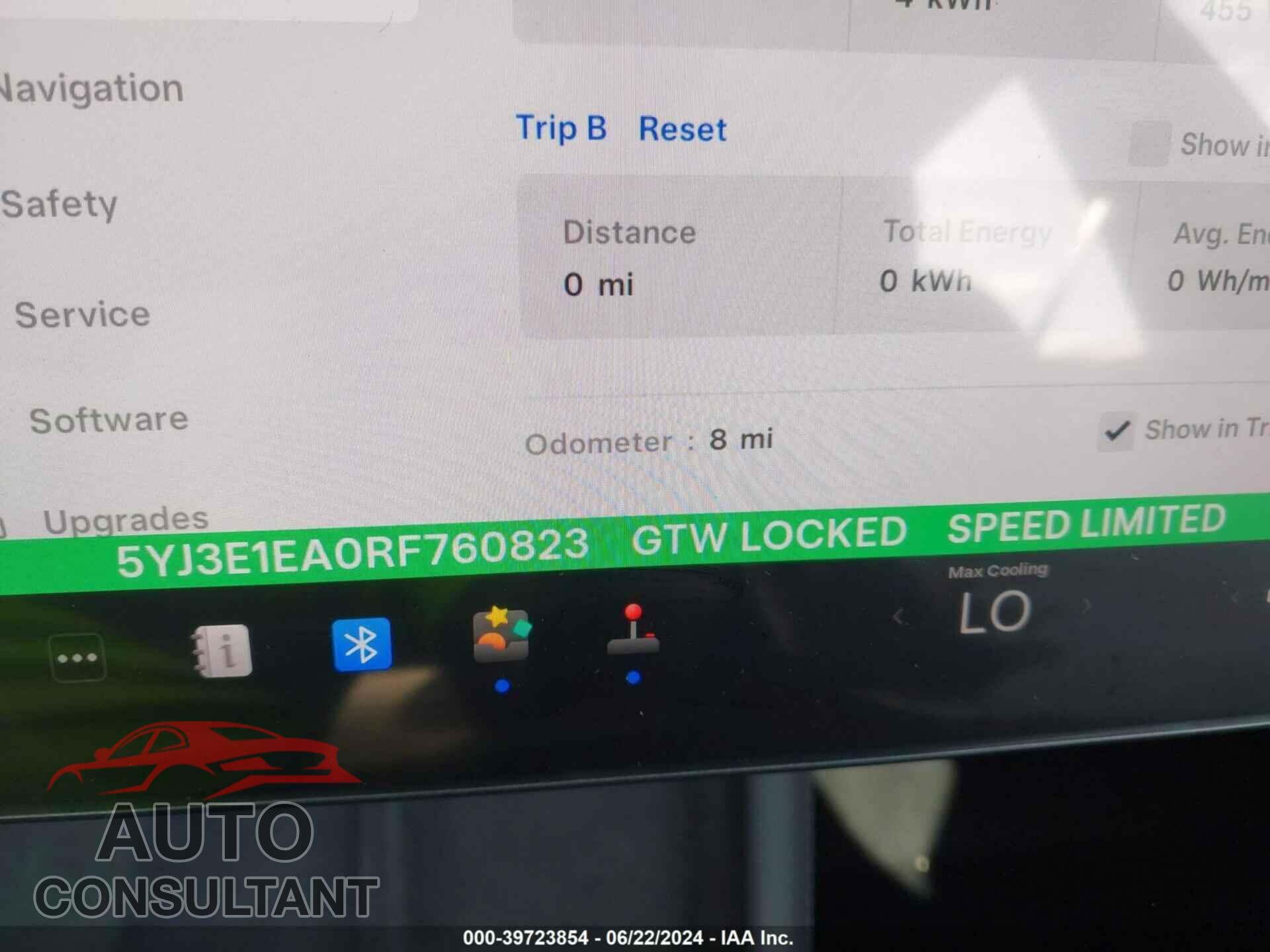 TESLA MODEL 3 2024 - 5YJ3E1EA0RF760823