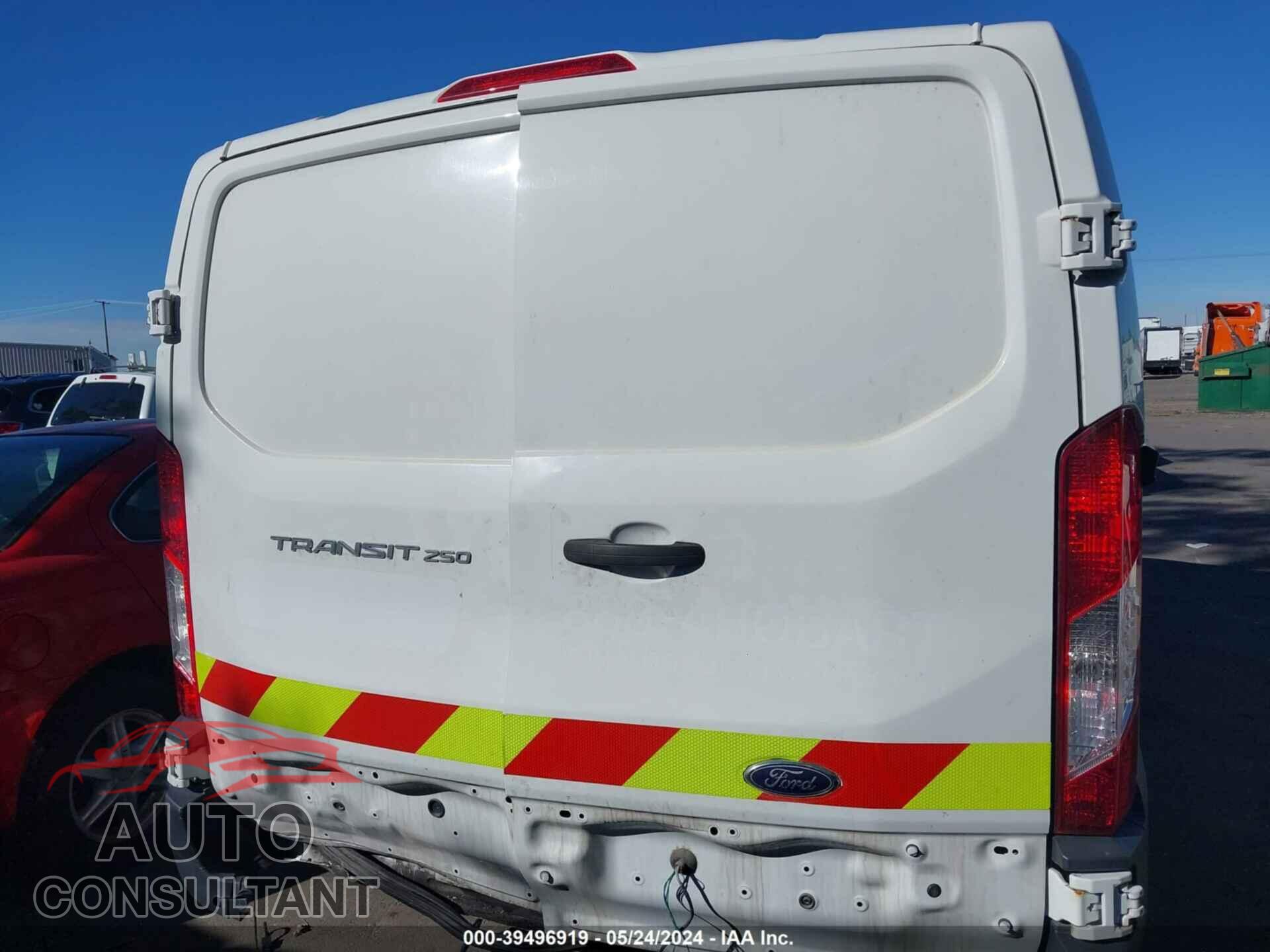 FORD TRANSIT 2017 - 1FTYR1YM5HKA27751