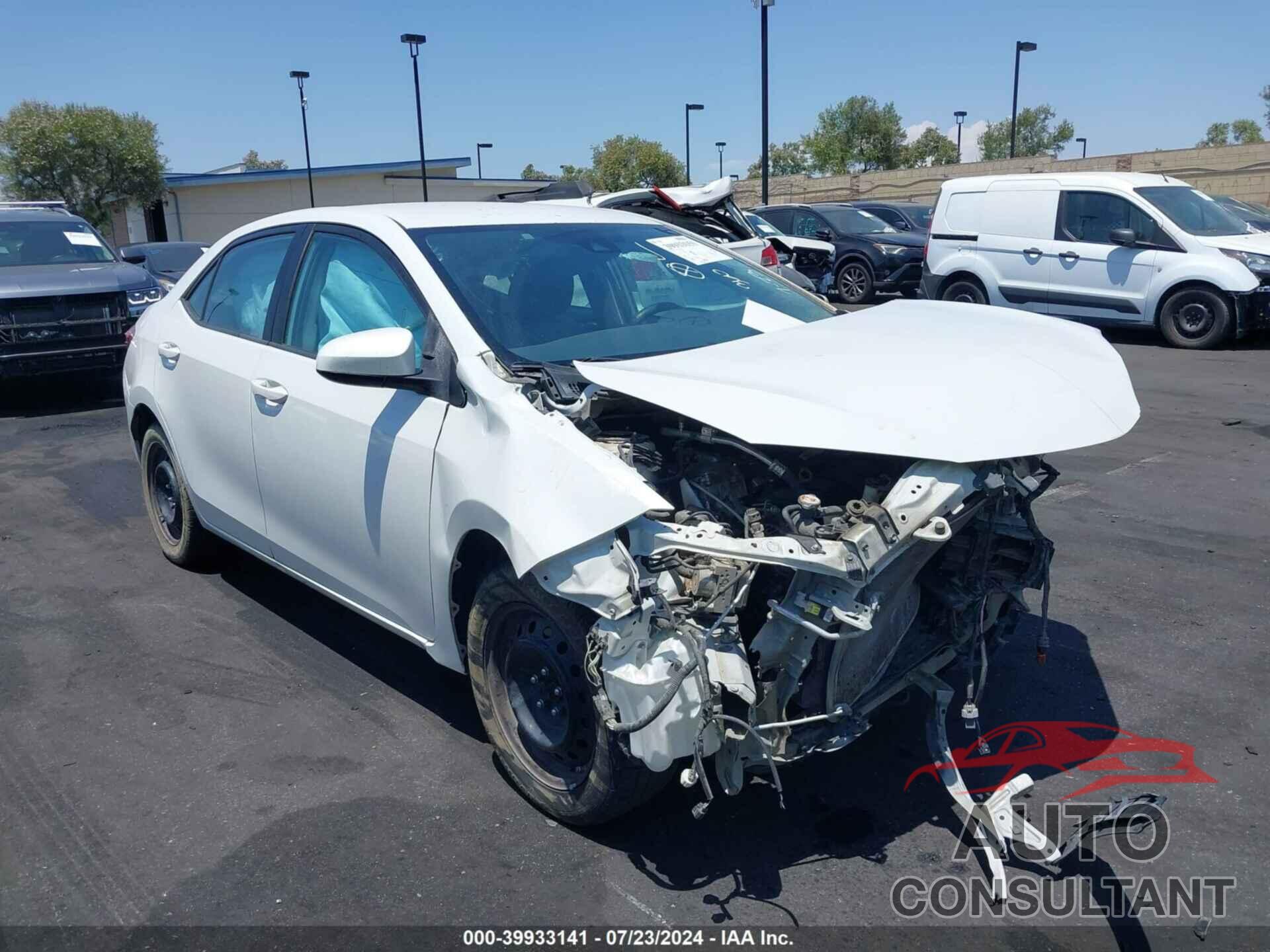 TOYOTA COROLLA 2018 - 5YFBURHEXJP822443