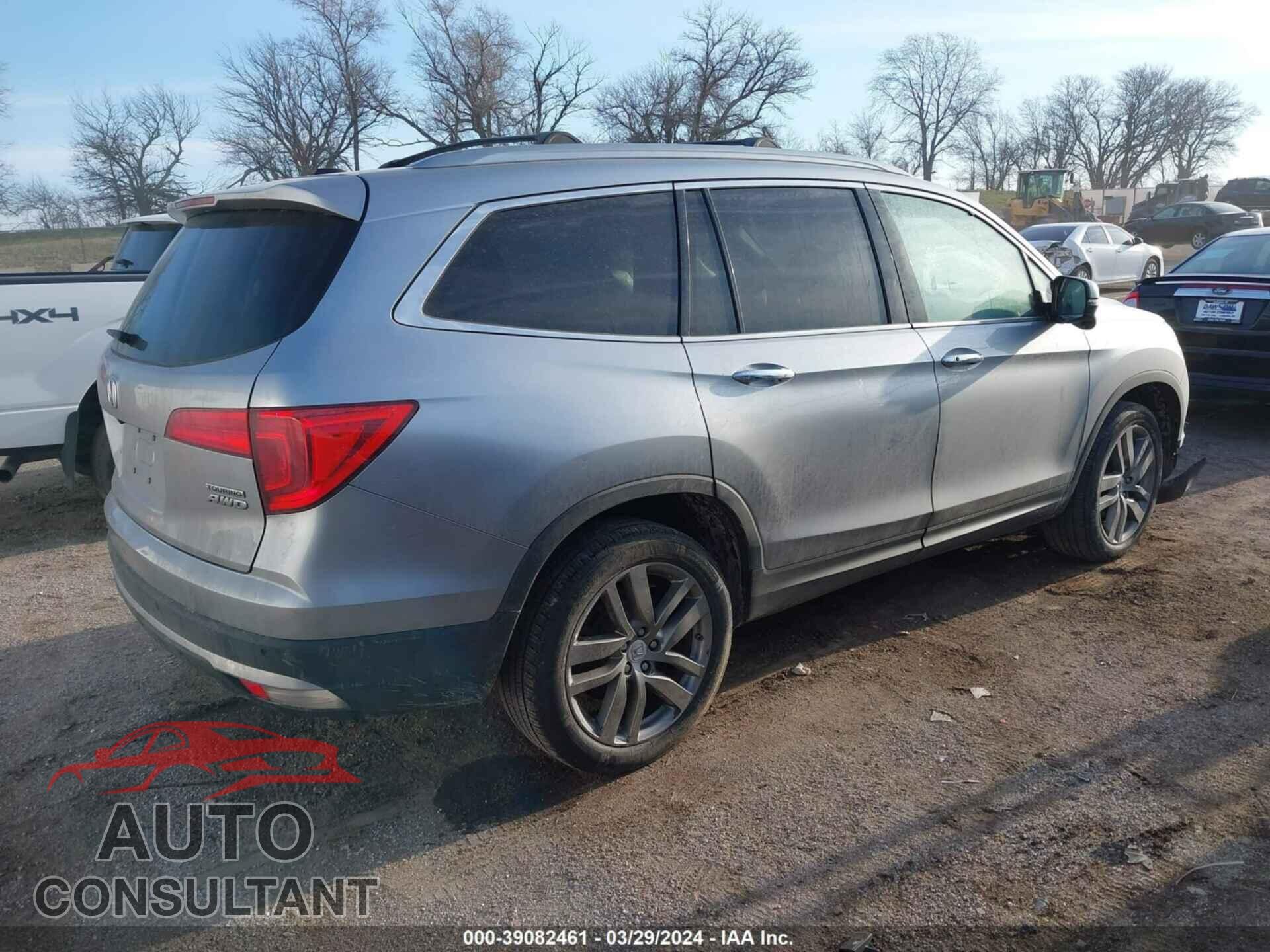 HONDA PILOT 2017 - 5FNYF6H92HB065131