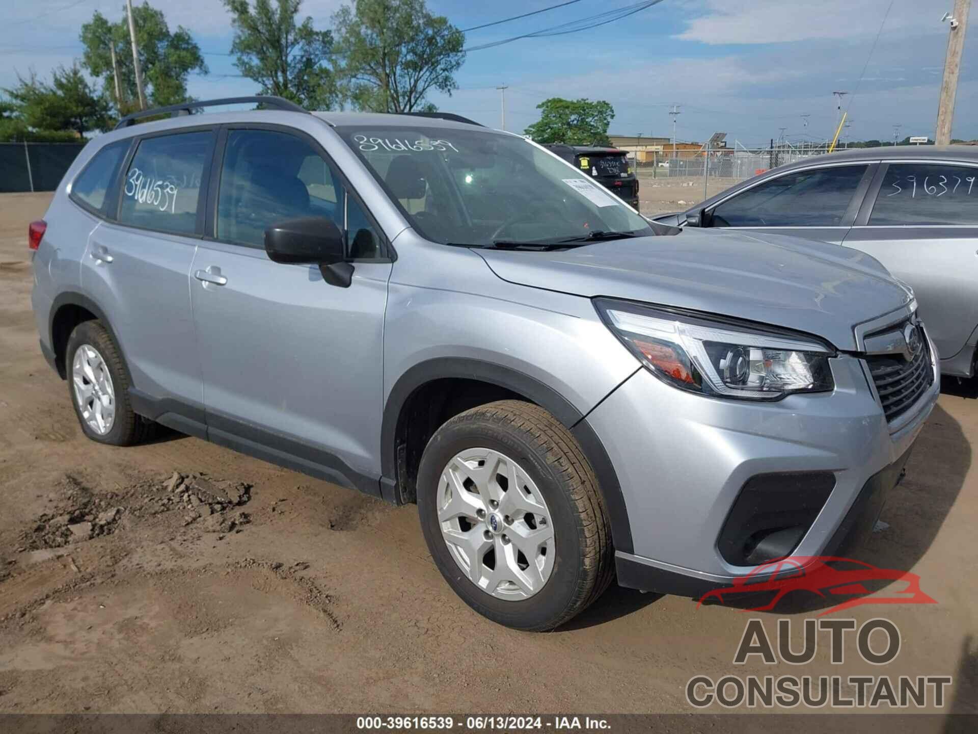 SUBARU FORESTER 2019 - JF2SKACC6KH576034