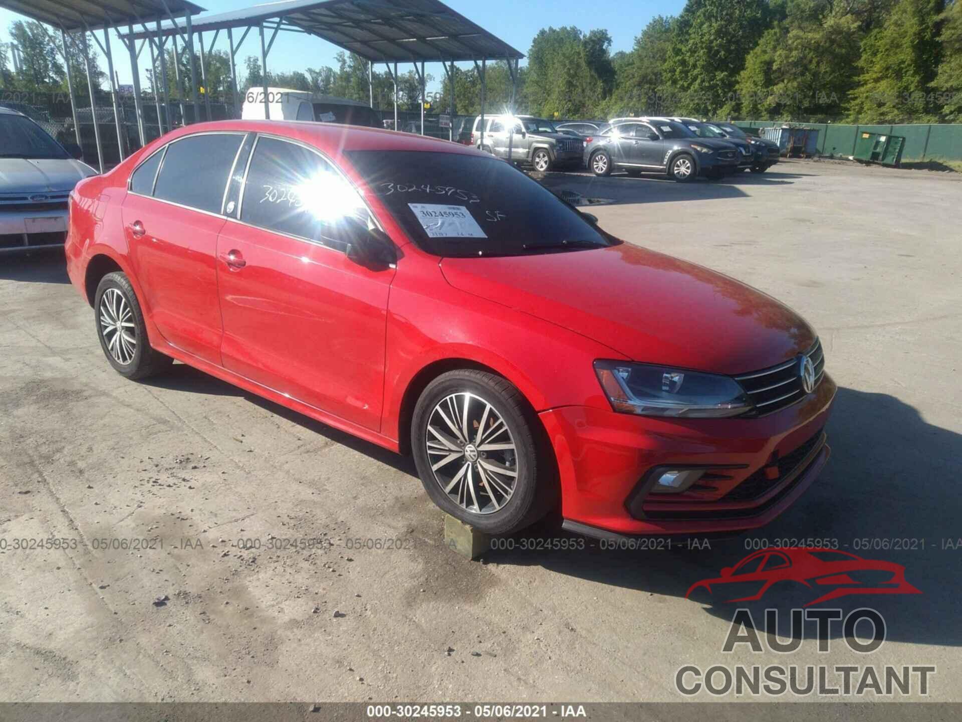 VOLKSWAGEN JETTA 2018 - 3VWDB7AJ1JM243324