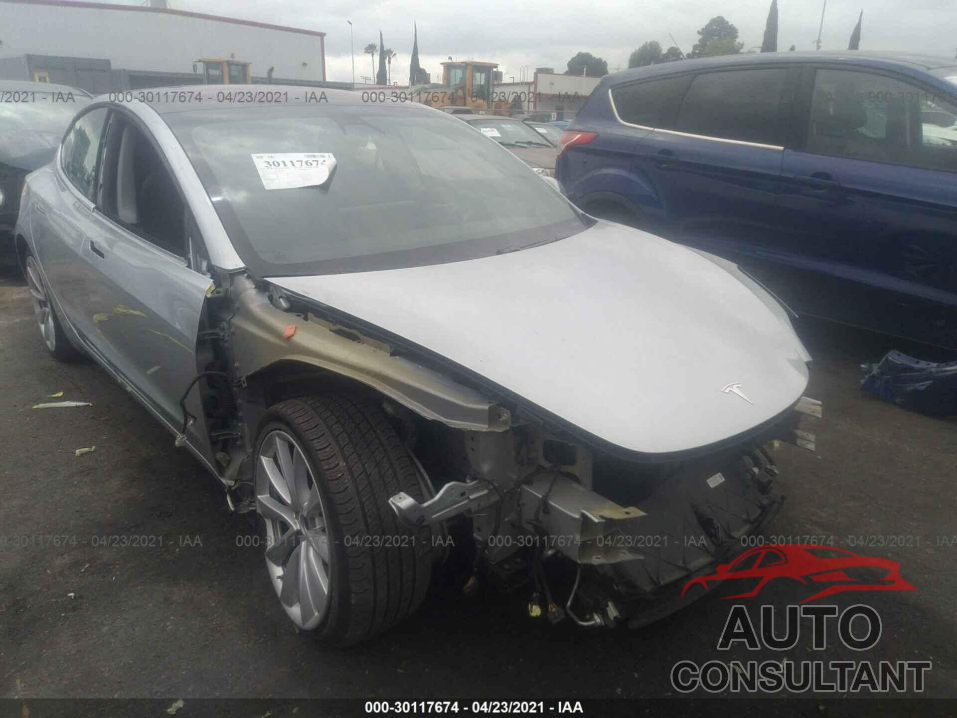 TESLA MODEL 3 2018 - 5YJ3E1EB1JF069457