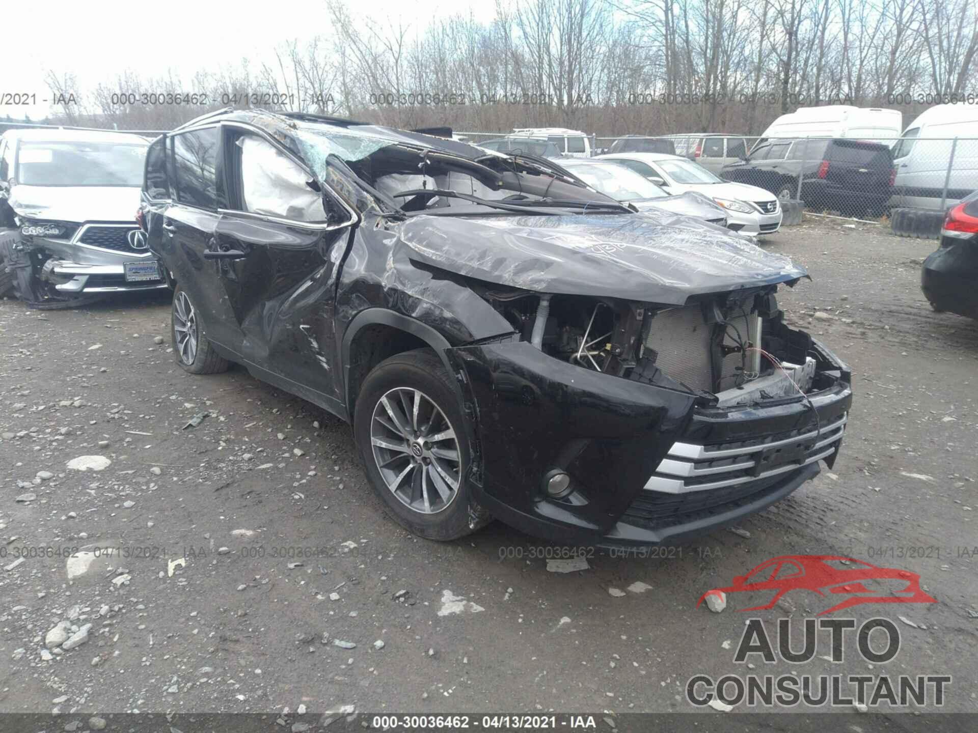 TOYOTA HIGHLANDER 2019 - 5TDJZRFH0KS715274