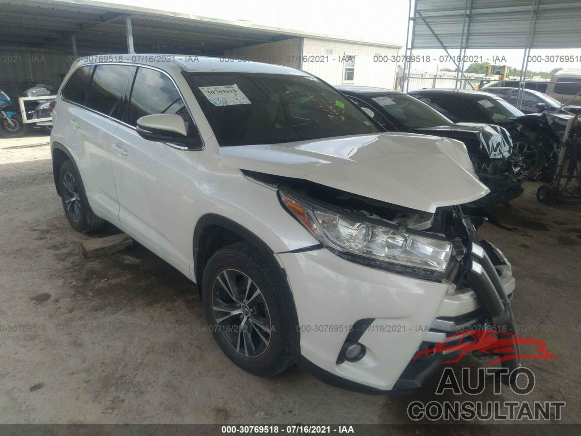 TOYOTA HIGHLANDER 2018 - 5TDZZRFH6JS241865