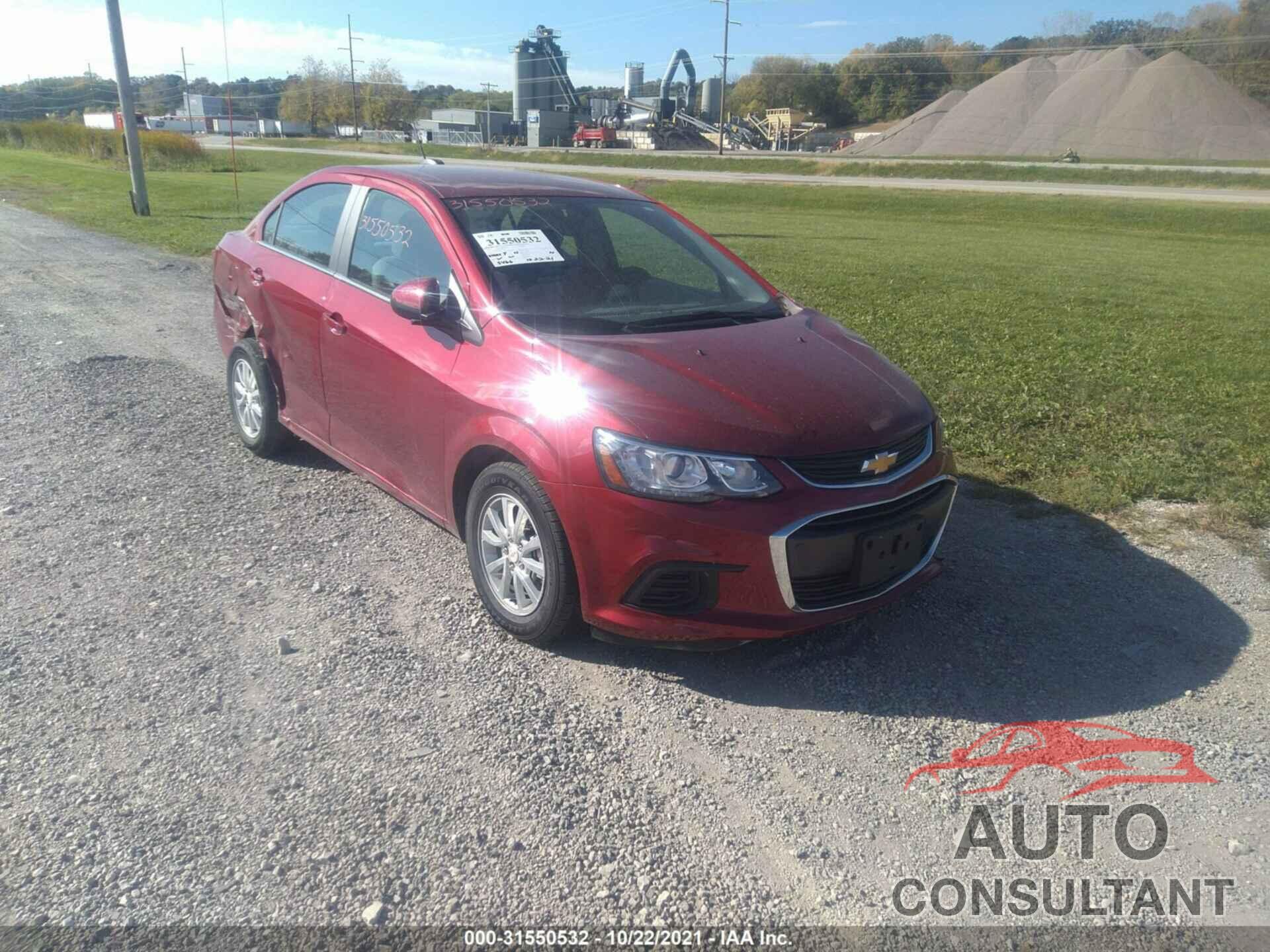CHEVROLET SONIC 2018 - 1G1JD5SH5J4106374