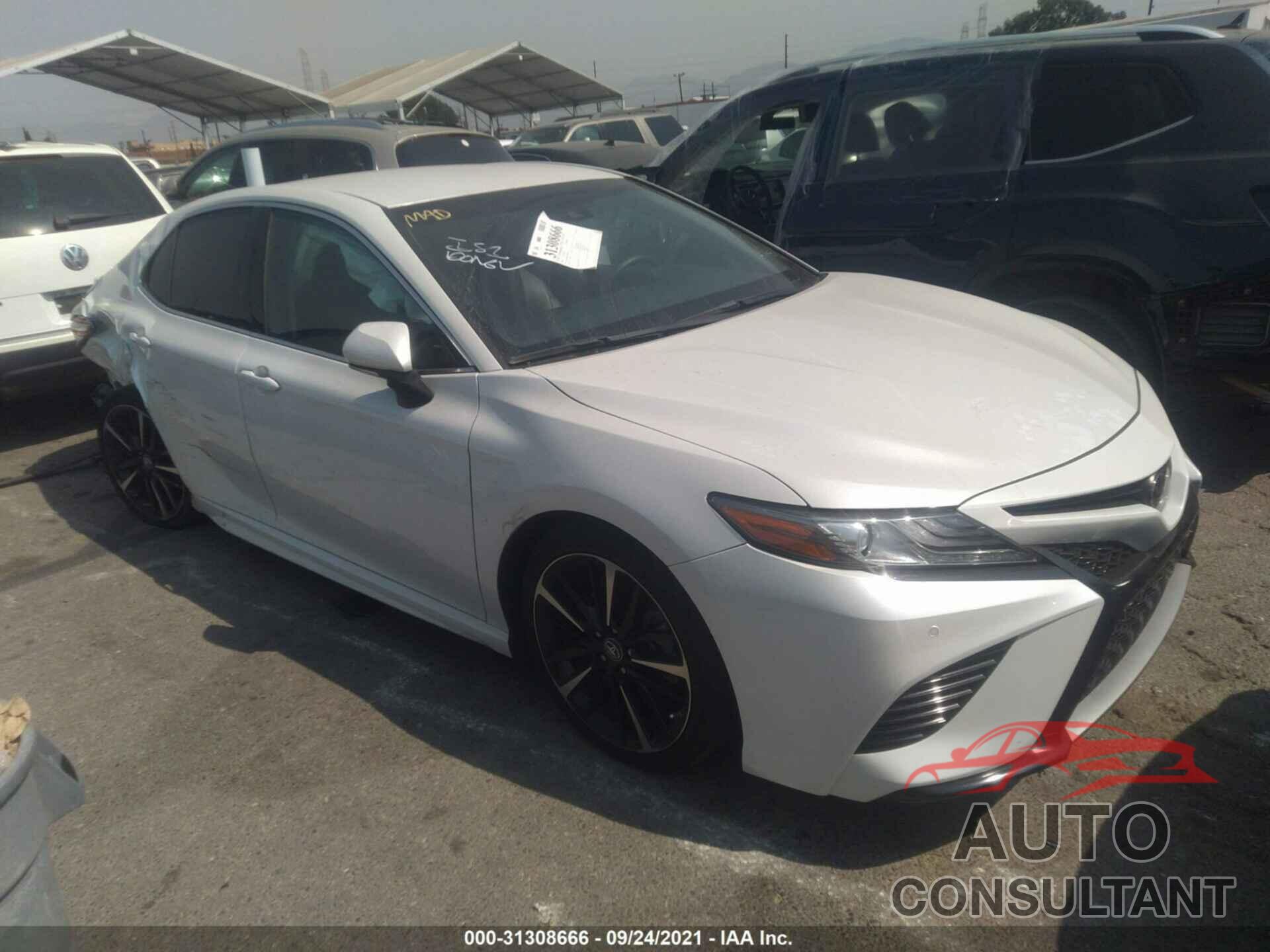 TOYOTA CAMRY 2018 - 4T1B61HK6JU039068