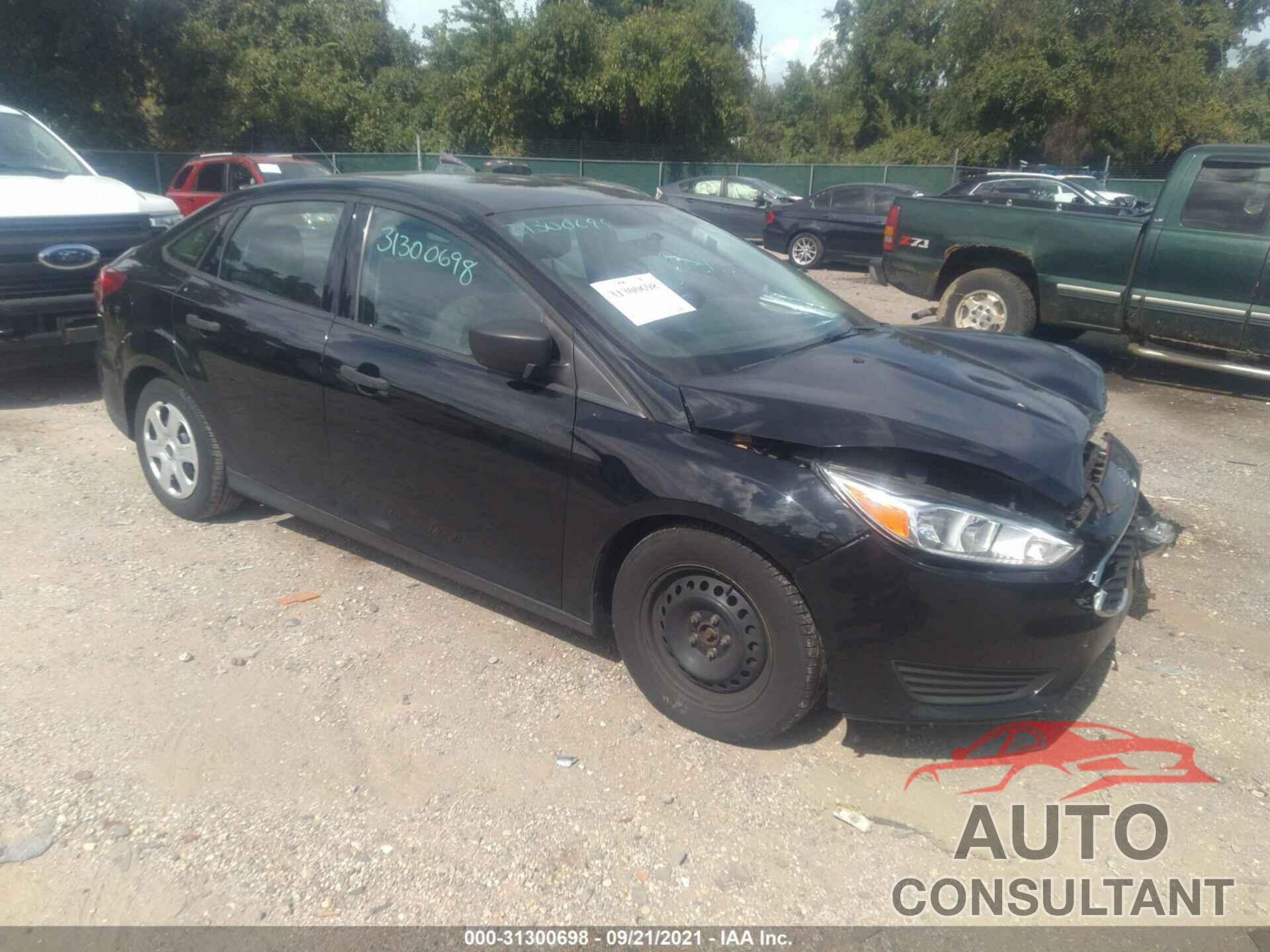FORD FOCUS 2017 - 1FADP3E21HL221583