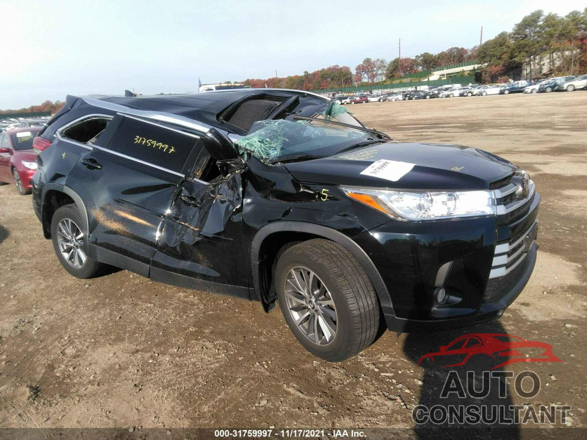 TOYOTA HIGHLANDER 2019 - 5TDJZRFH8KS588600