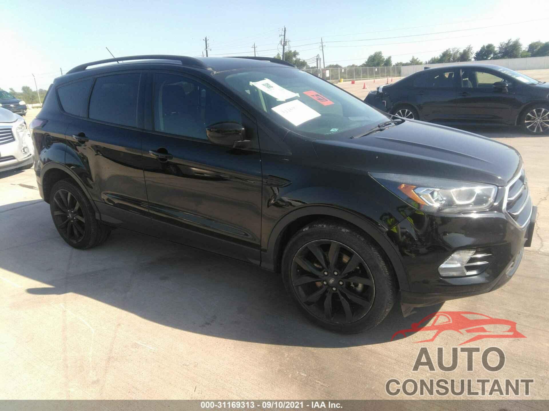 FORD ESCAPE 2017 - 1FMCU0G94HUE03114