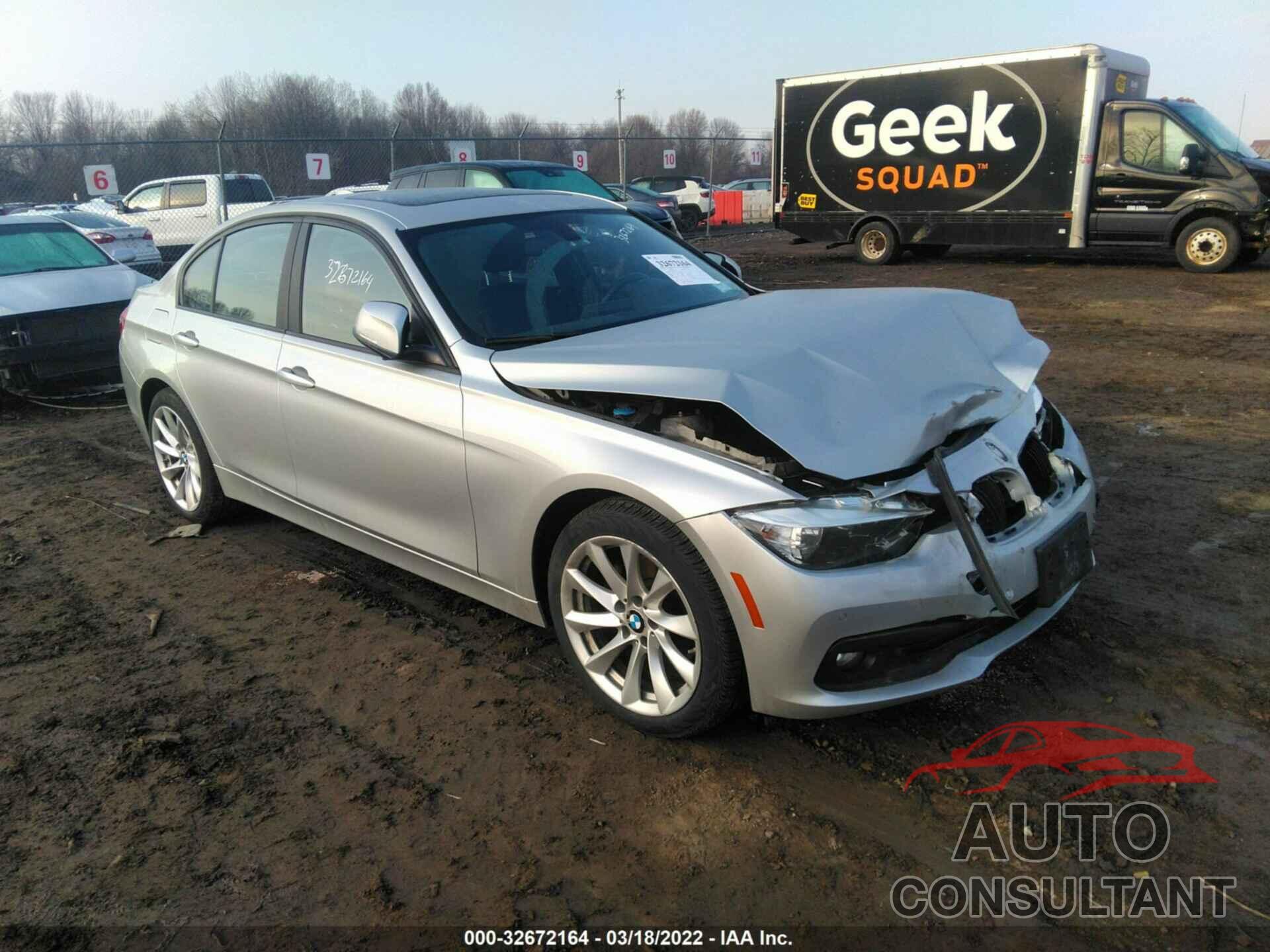 BMW 3 SERIES 2017 - WBA8E5G32HNU42484