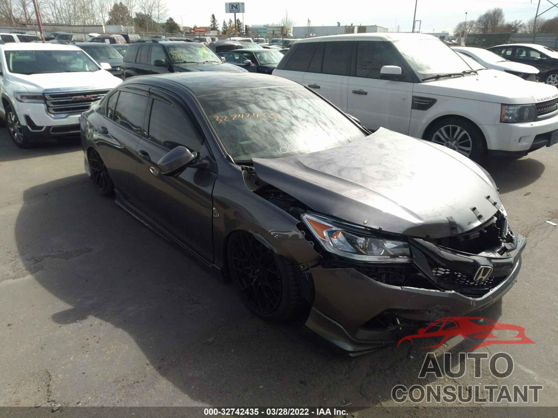 HONDA ACCORD SEDAN 2017 - 1HGCR3F80HA032245