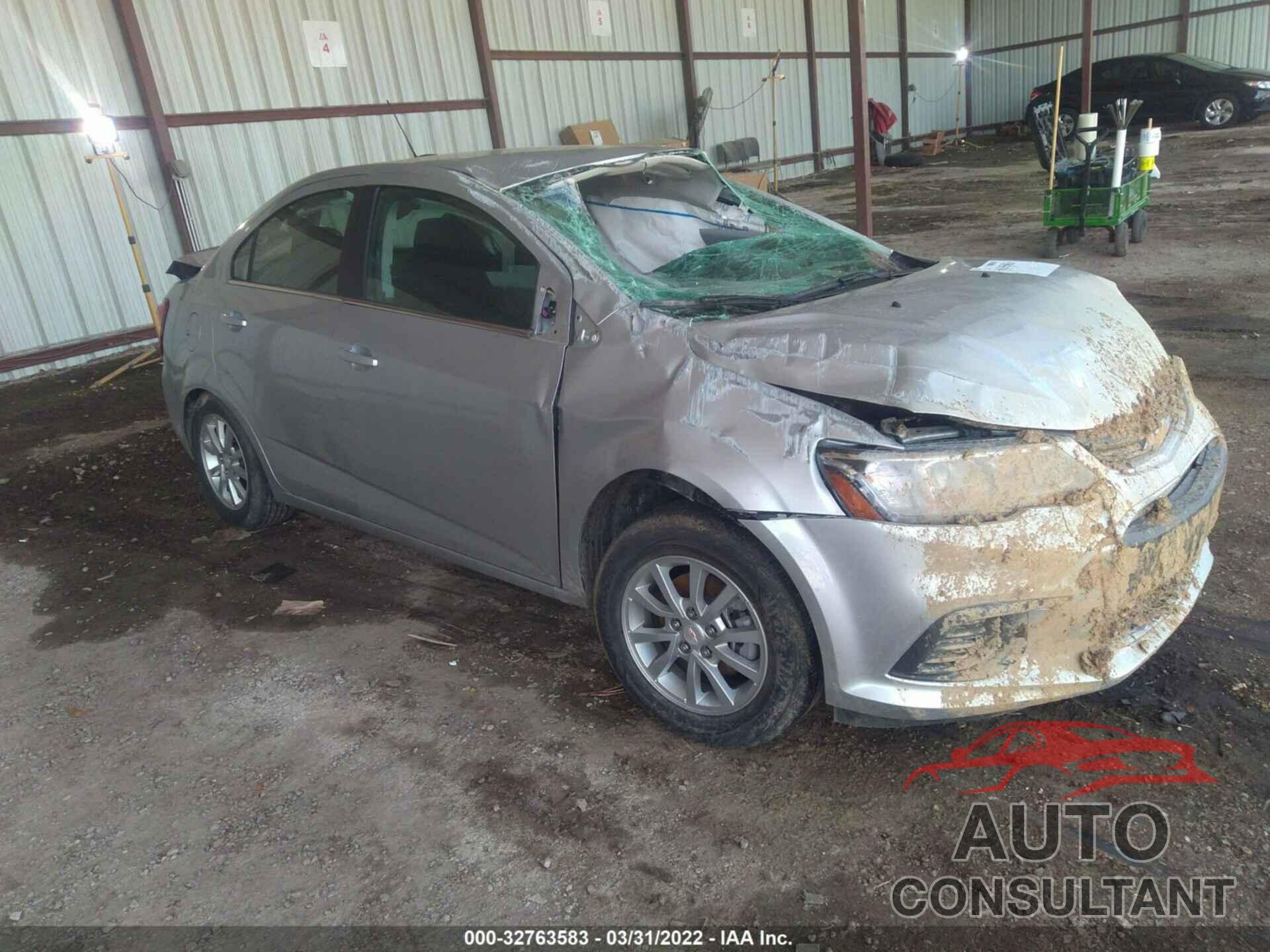 CHEVROLET SONIC 2020 - 1G1JD5SB6L4121092