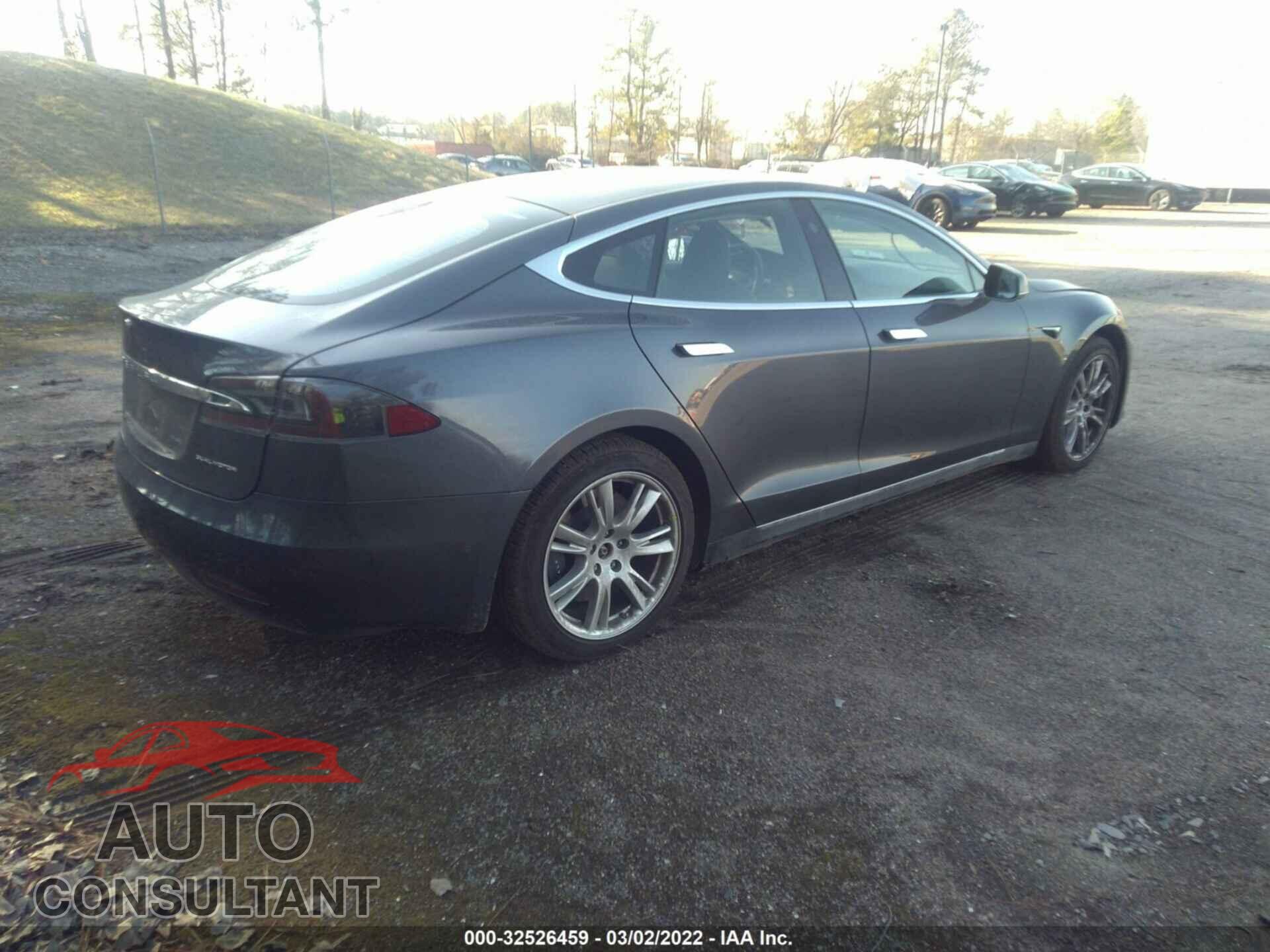 TESLA MODEL S 2021 - 5YJSA1E23MF426200