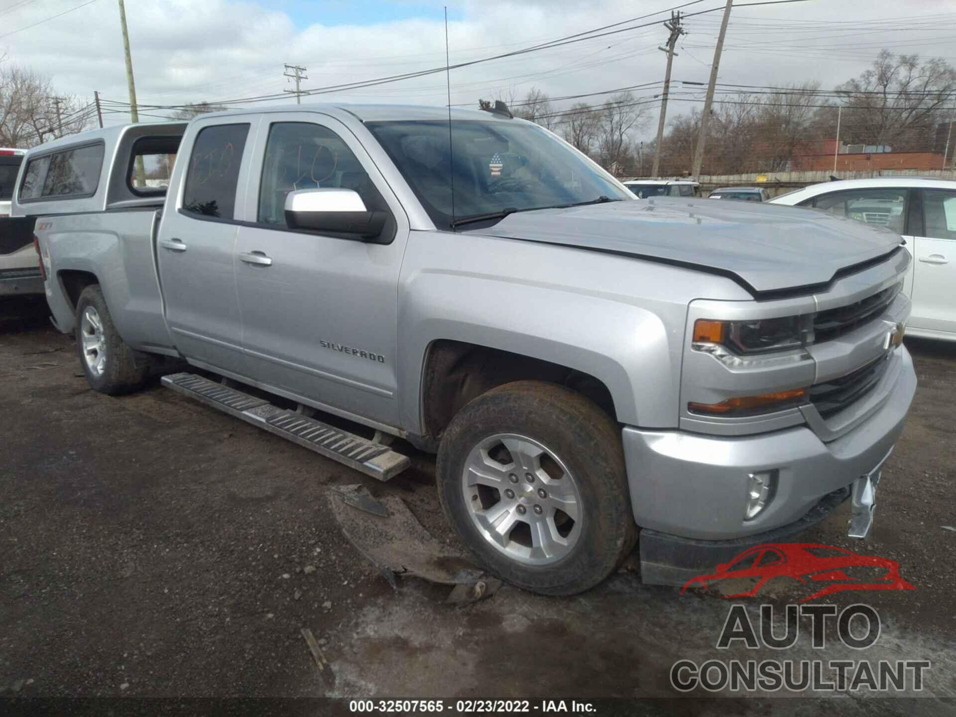 CHEVROLET SILVERADO 1500 2017 - 1GCVKREH2HZ138178