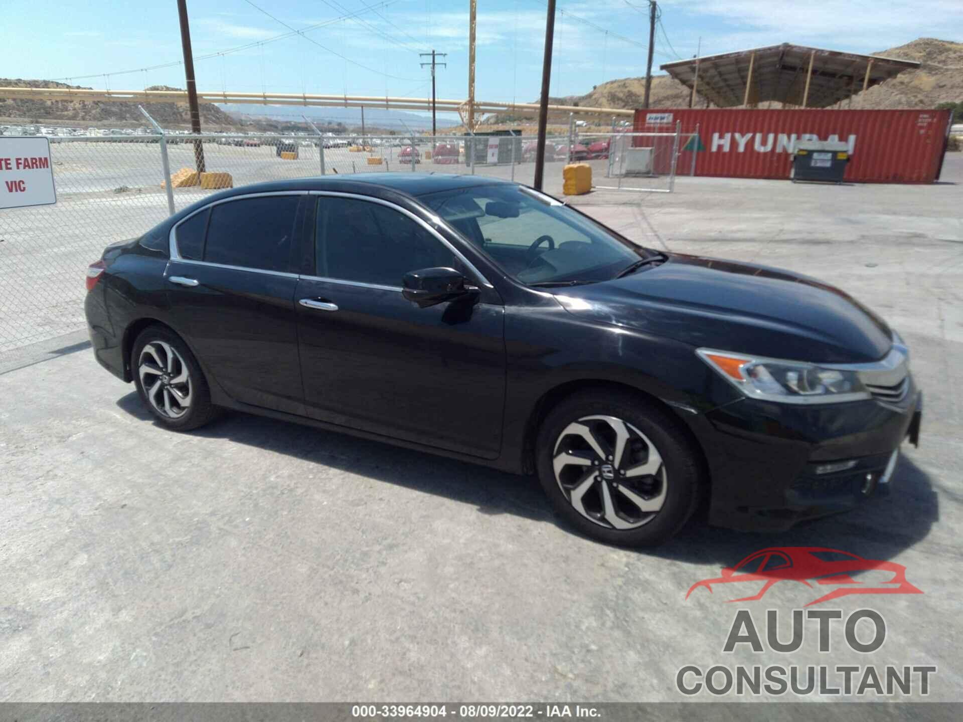 HONDA ACCORD SEDAN 2016 - 1HGCR3F82GA034609