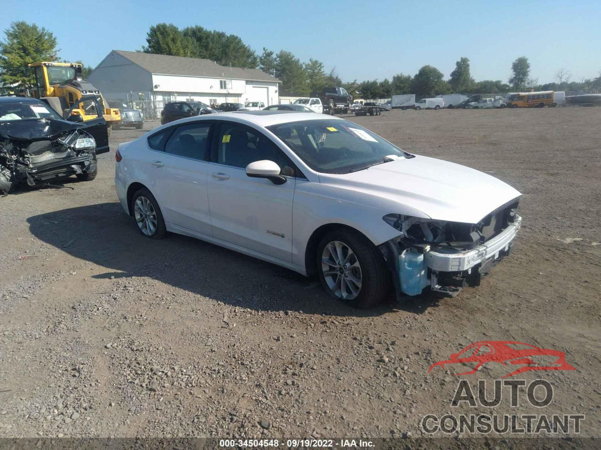 FORD FUSION HYBRID 2019 - 3FA6P0LU9KR158771