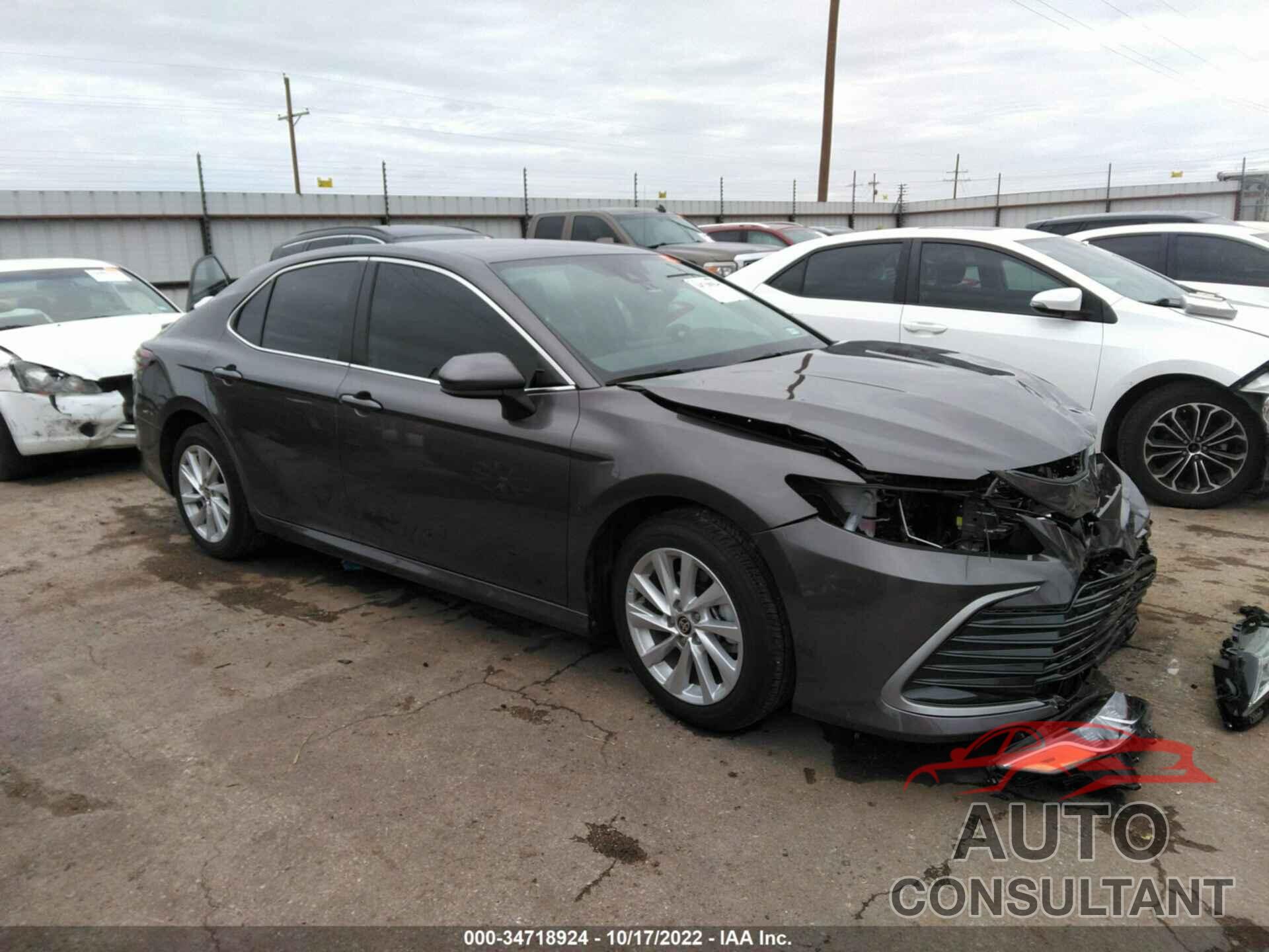 TOYOTA CAMRY 2022 - 4T1C11AK9NU688396