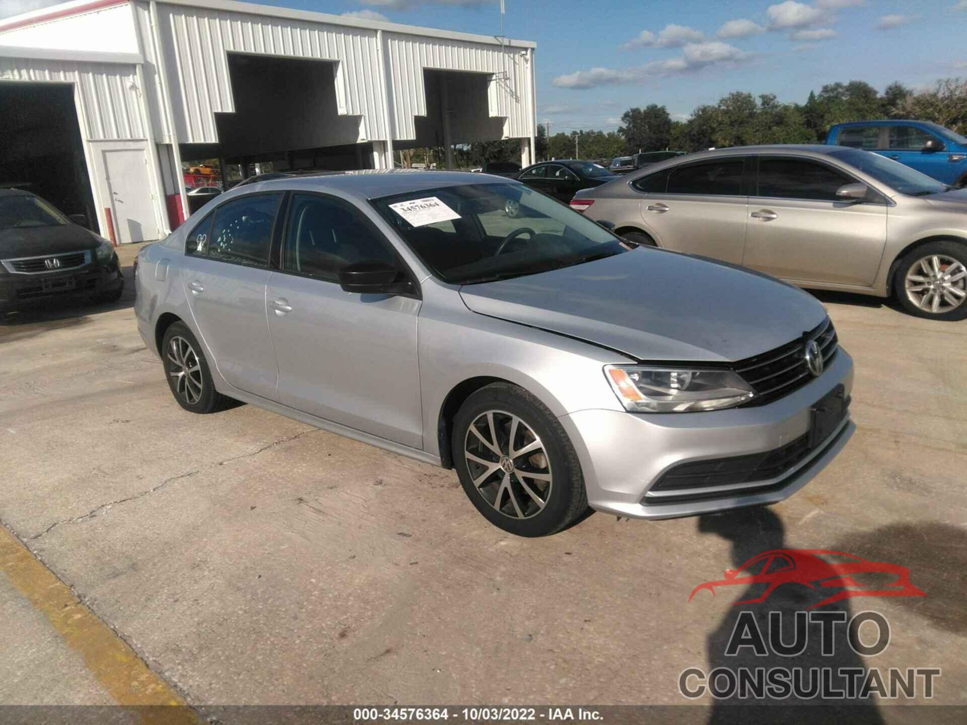 VOLKSWAGEN JETTA SEDAN 2016 - 3VWD67AJ7GM240750