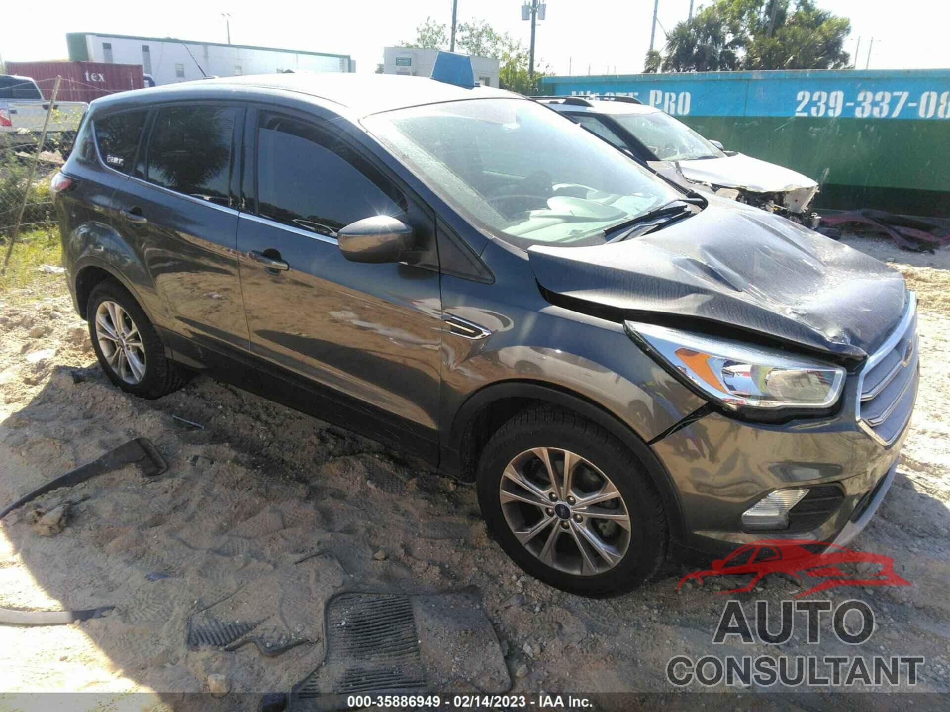 FORD ESCAPE 2017 - 1FMCU0GDXHUB56976