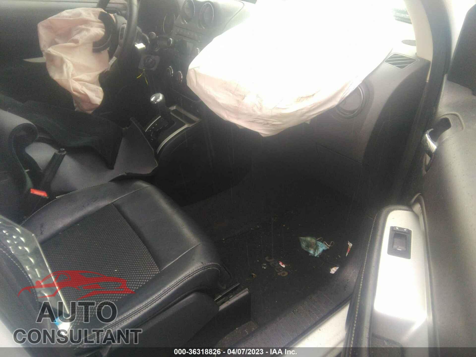 JEEP COMPASS 2016 - 1C4NJDEB0GD718266